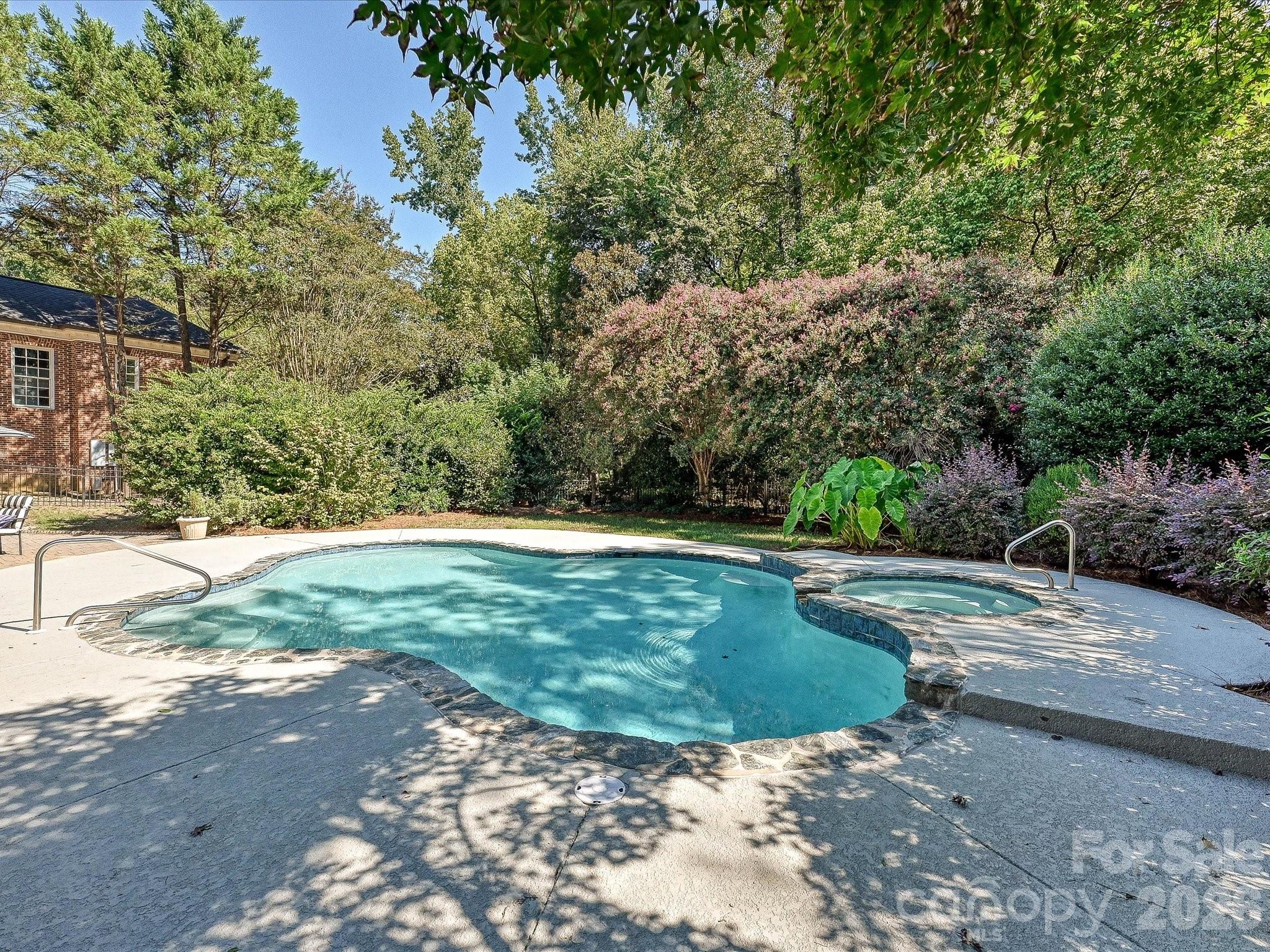 7019 Whitemarsh Court — Charlotte
