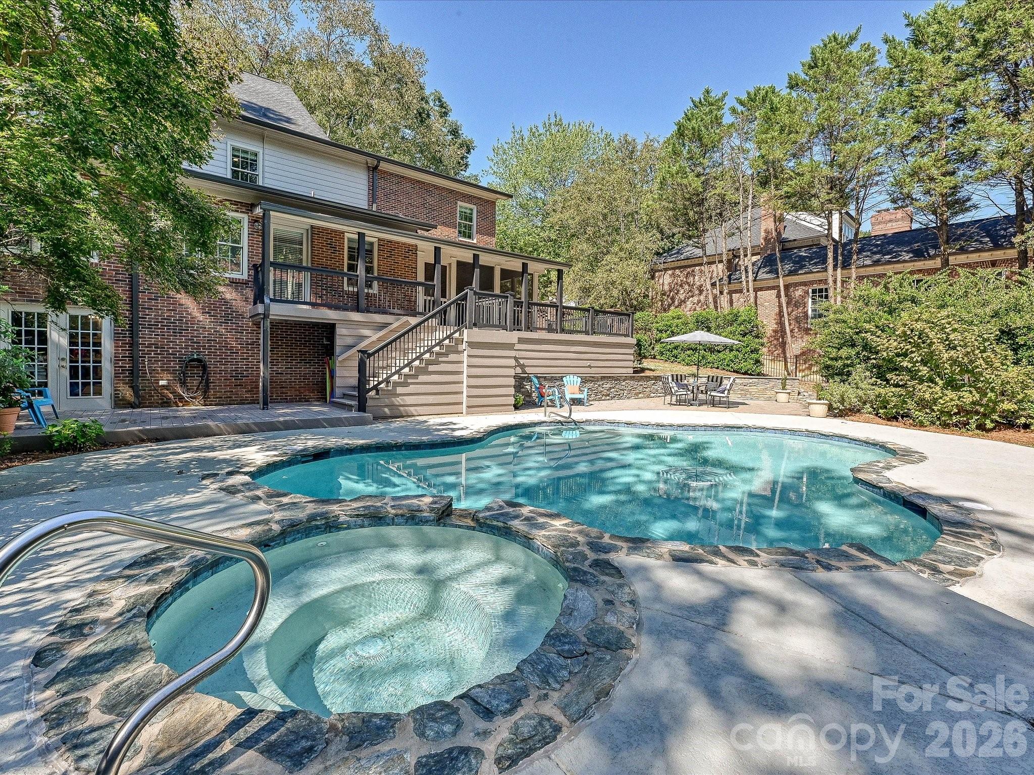 7019 Whitemarsh Court — Charlotte