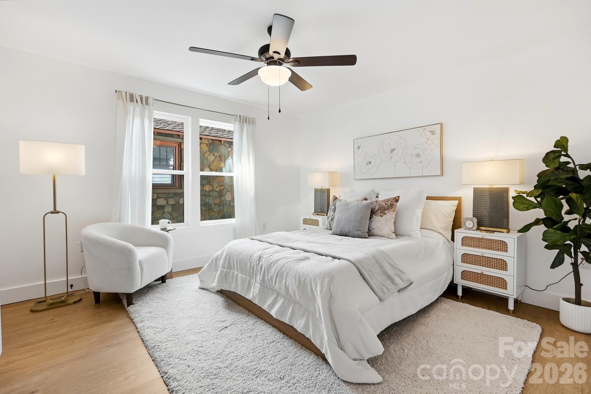 2204 Rozzelles Ferry Road — Charlotte
