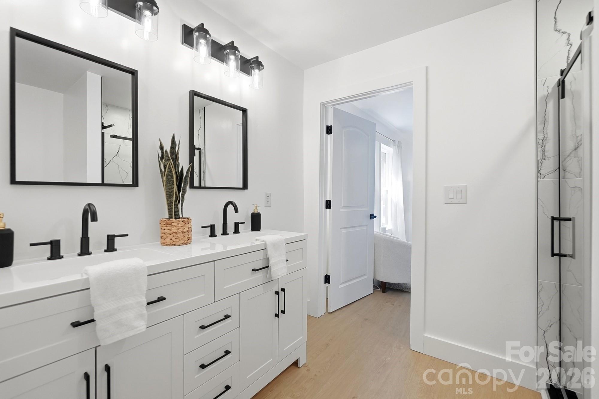 2204 Rozzelles Ferry Road — Charlotte