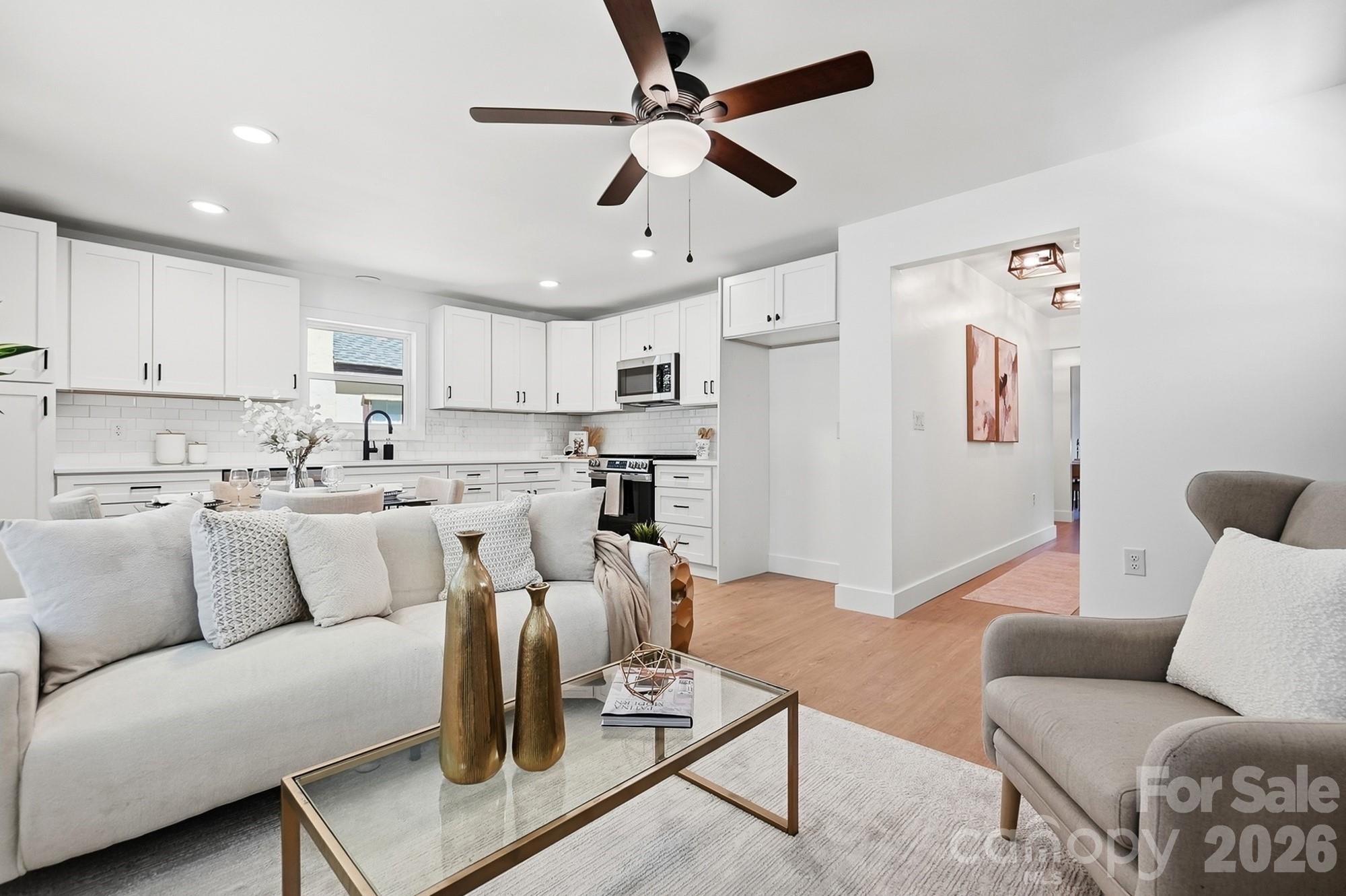 2204 Rozzelles Ferry Road — Charlotte
