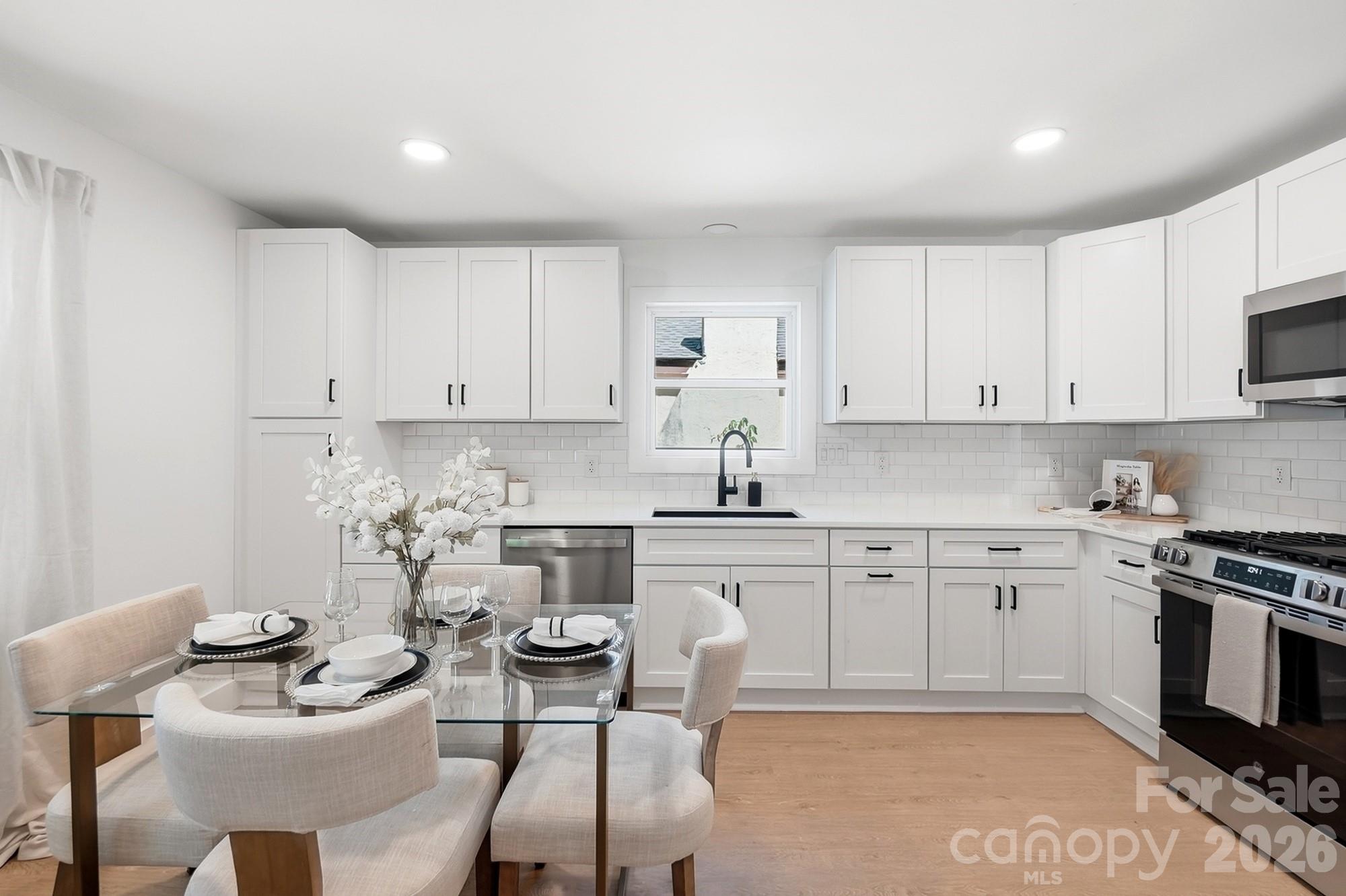 2204 Rozzelles Ferry Road — Charlotte
