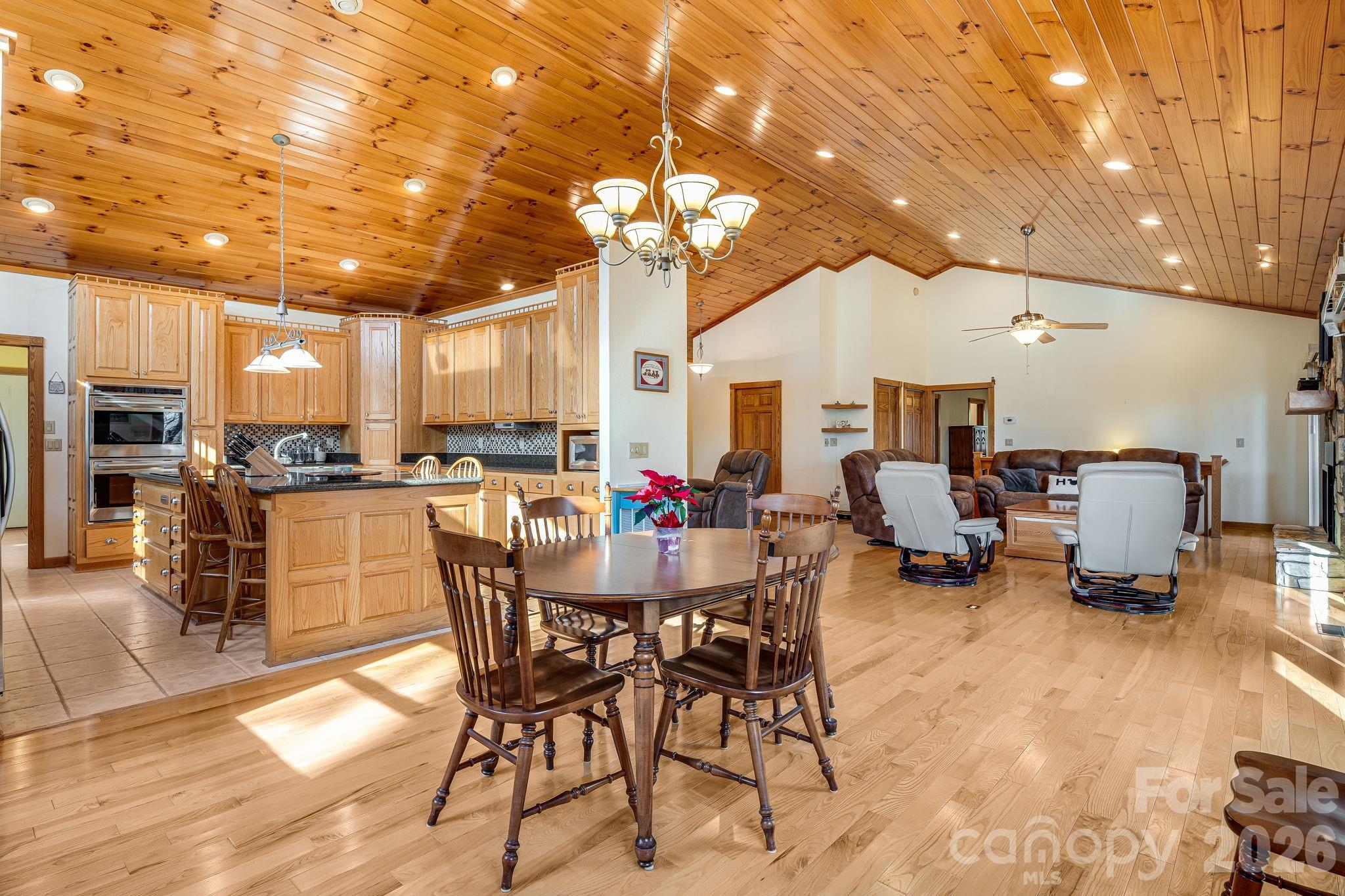 20 Stony Crest Drive — Spruce Pine