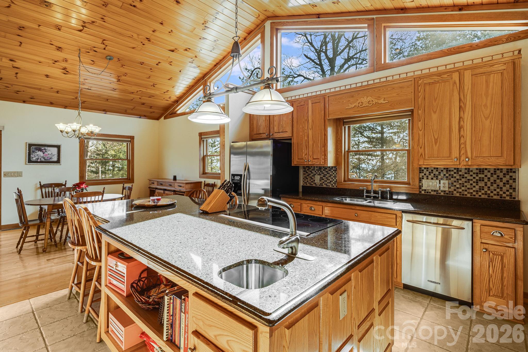 20 Stony Crest Drive — Spruce Pine