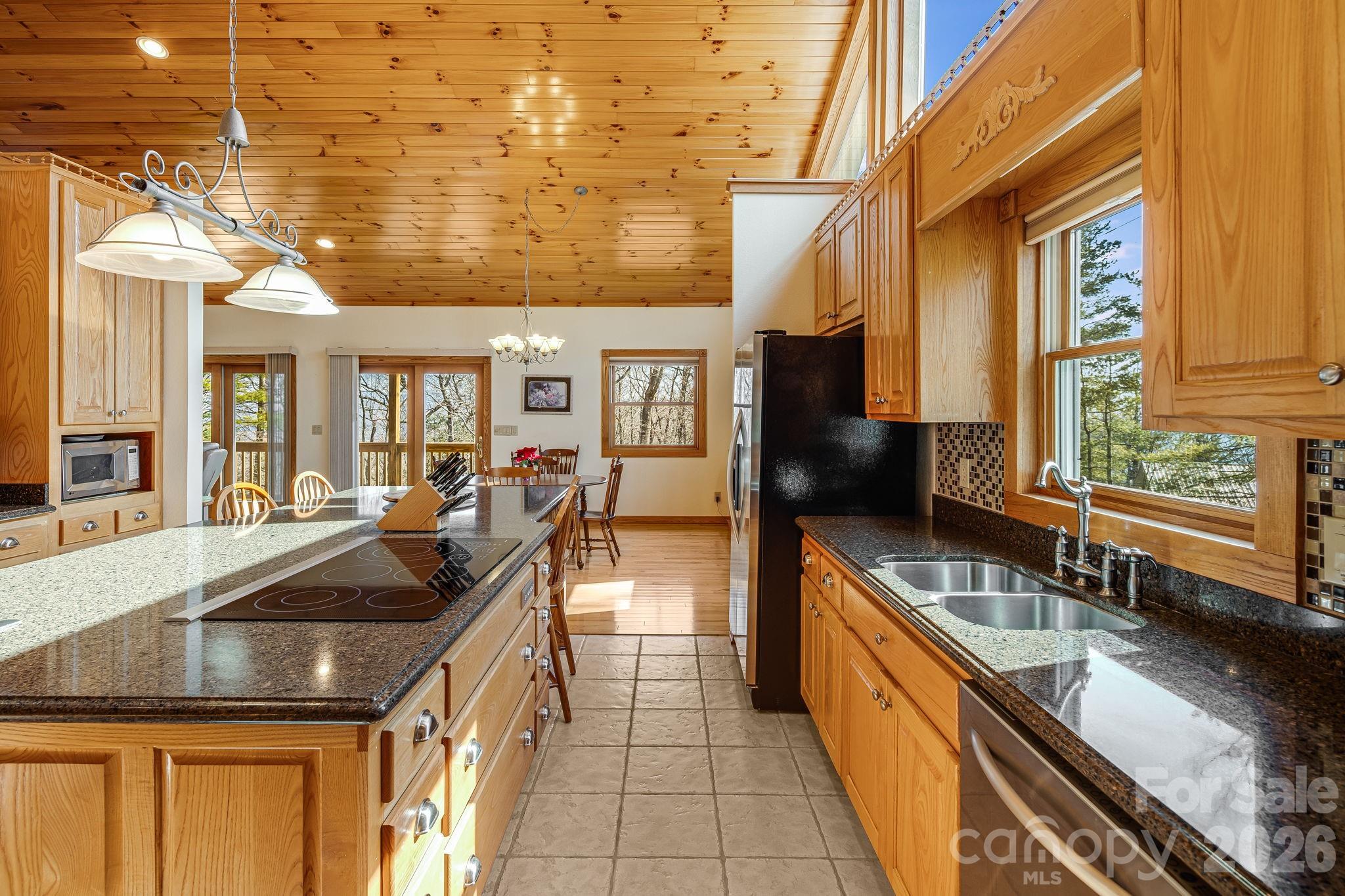 20 Stony Crest Drive — Spruce Pine