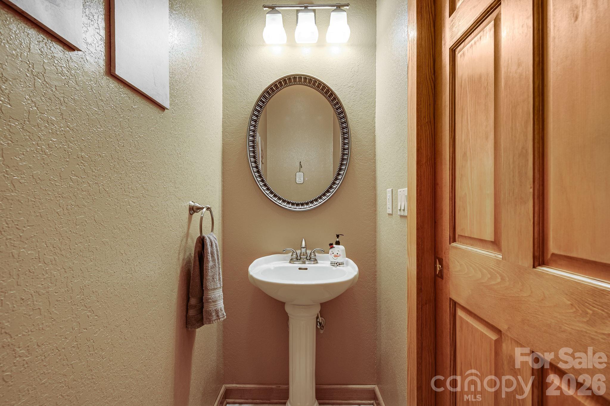 20 Stony Crest Drive — Spruce Pine