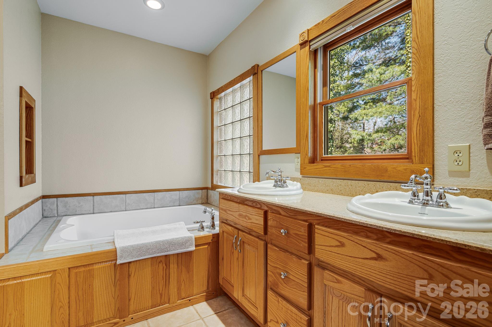 20 Stony Crest Drive — Spruce Pine