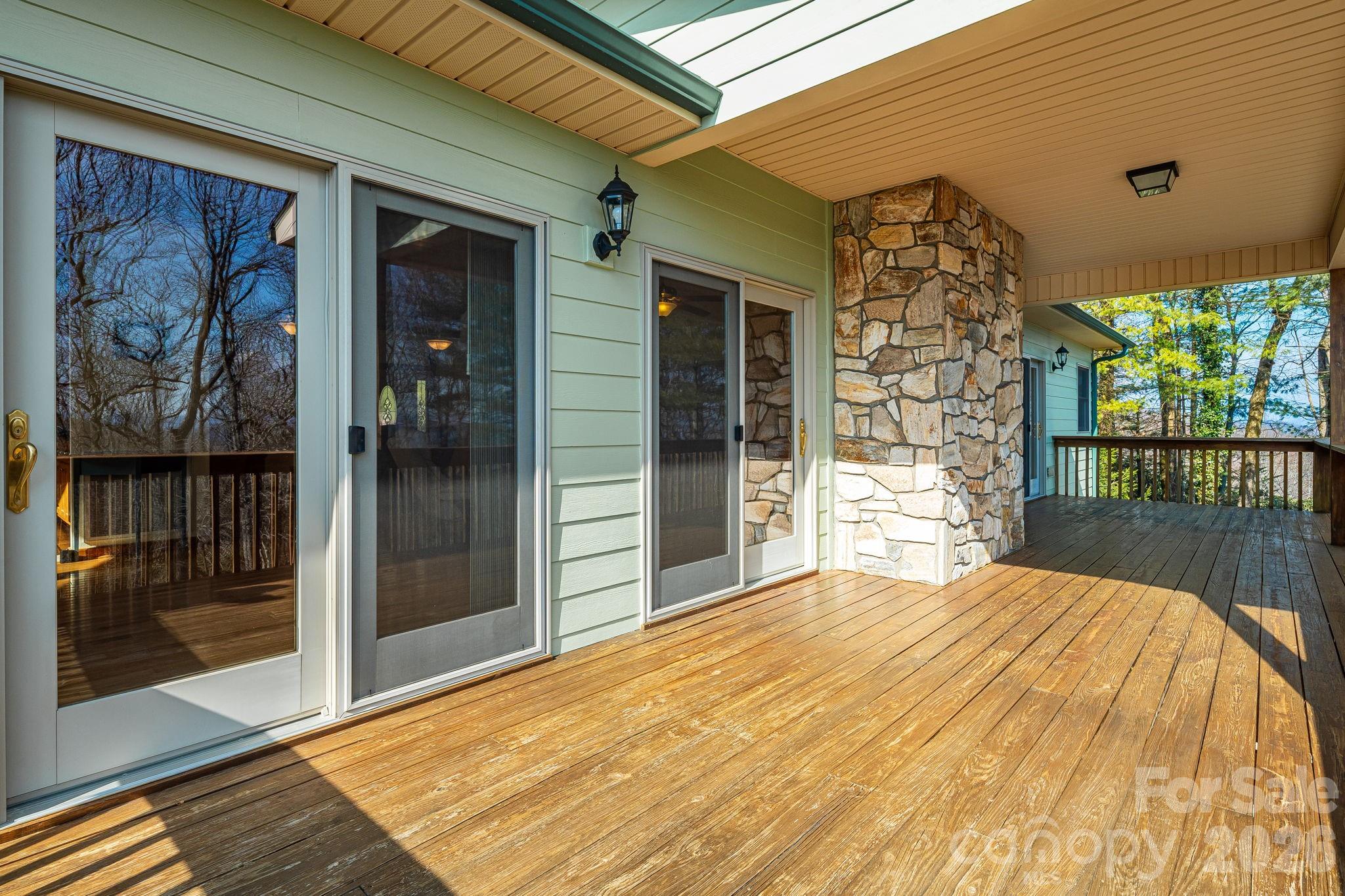 20 Stony Crest Drive — Spruce Pine