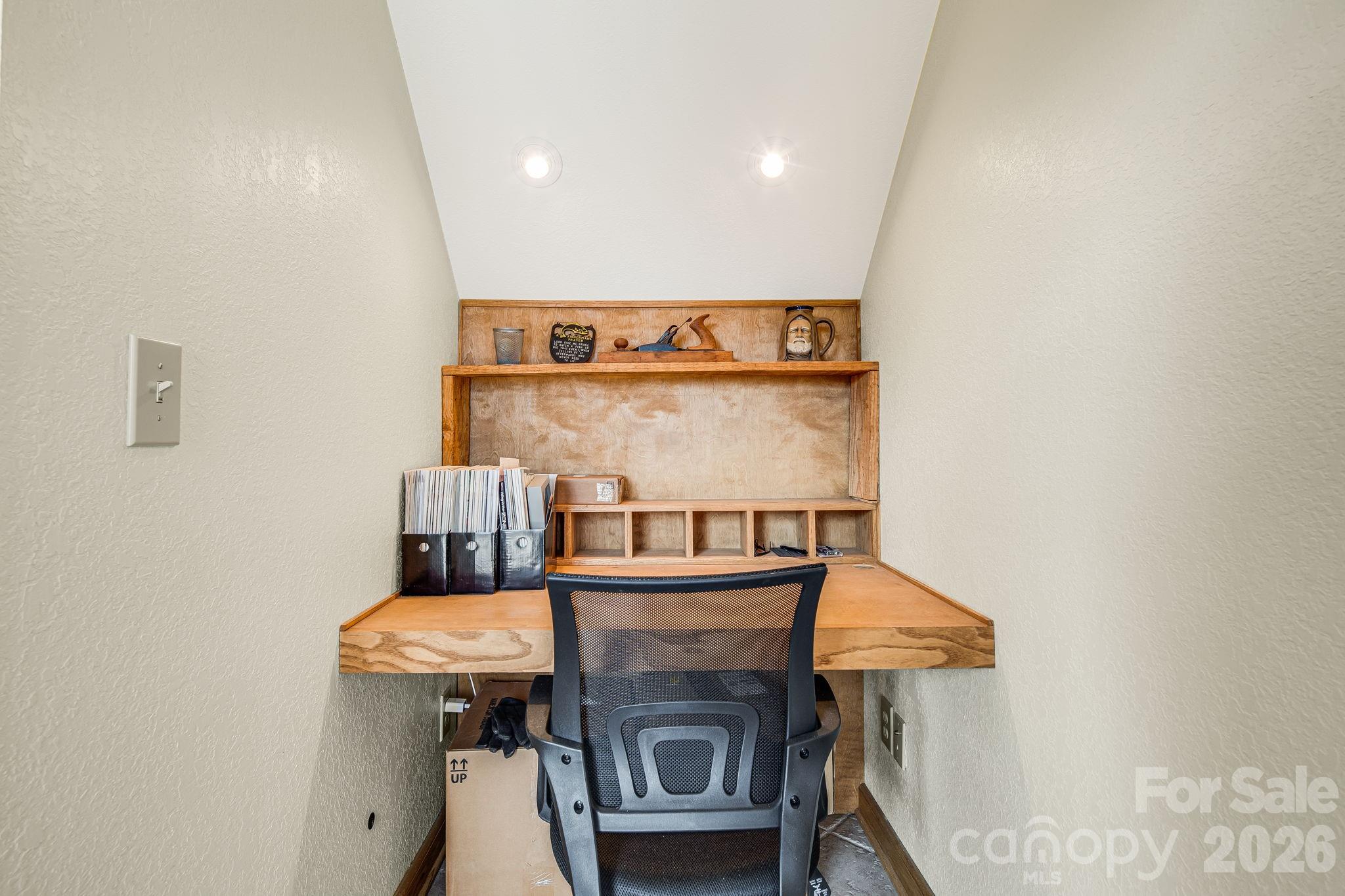 20 Stony Crest Drive — Spruce Pine