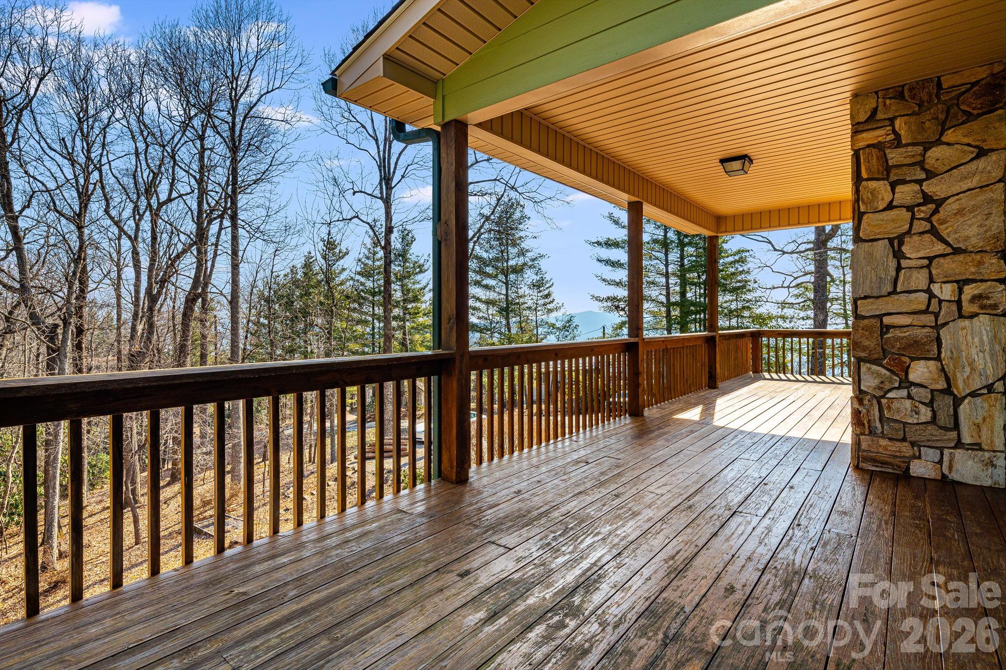 20 Stony Crest Drive — Spruce Pine