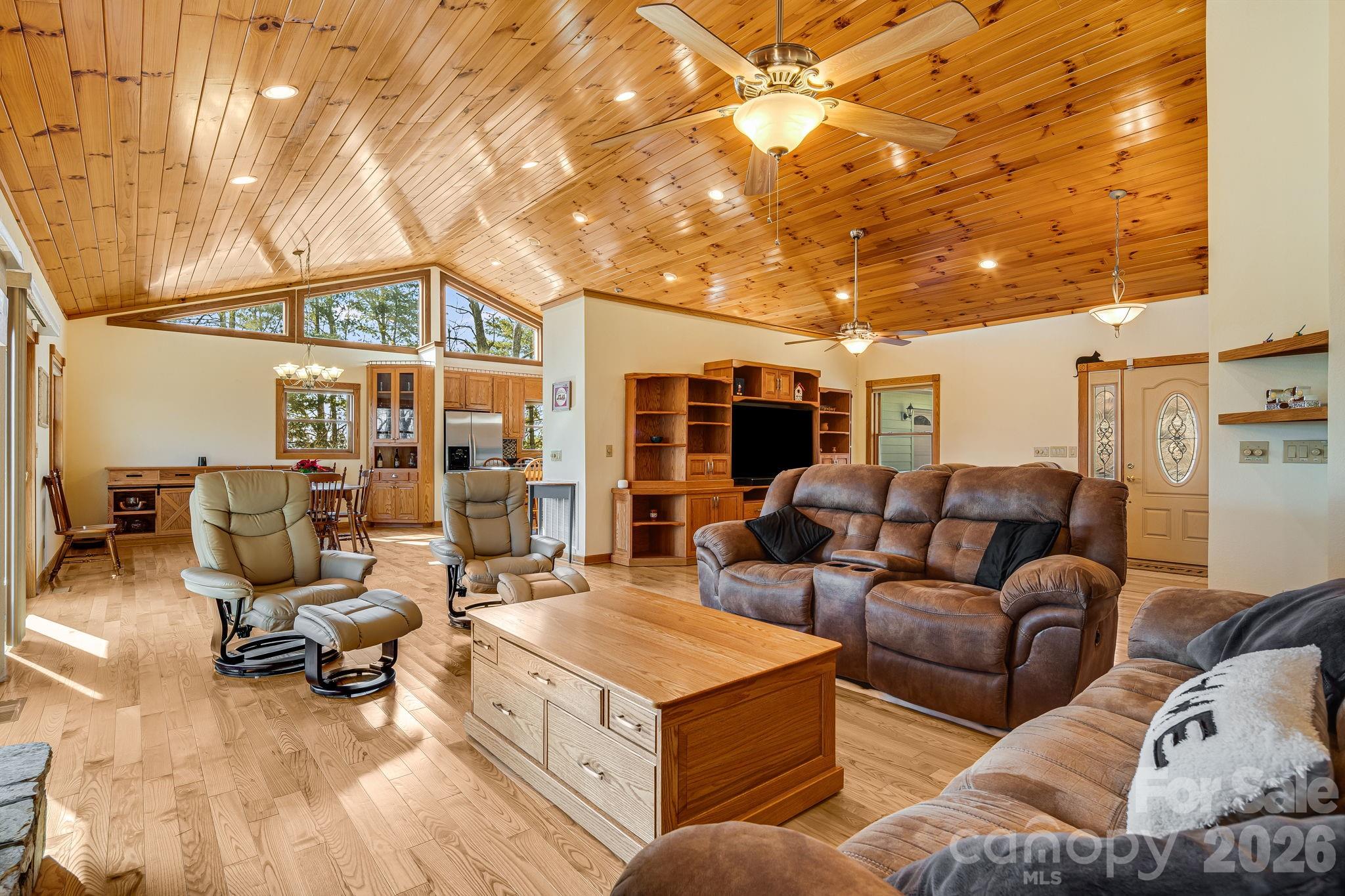 20 Stony Crest Drive — Spruce Pine