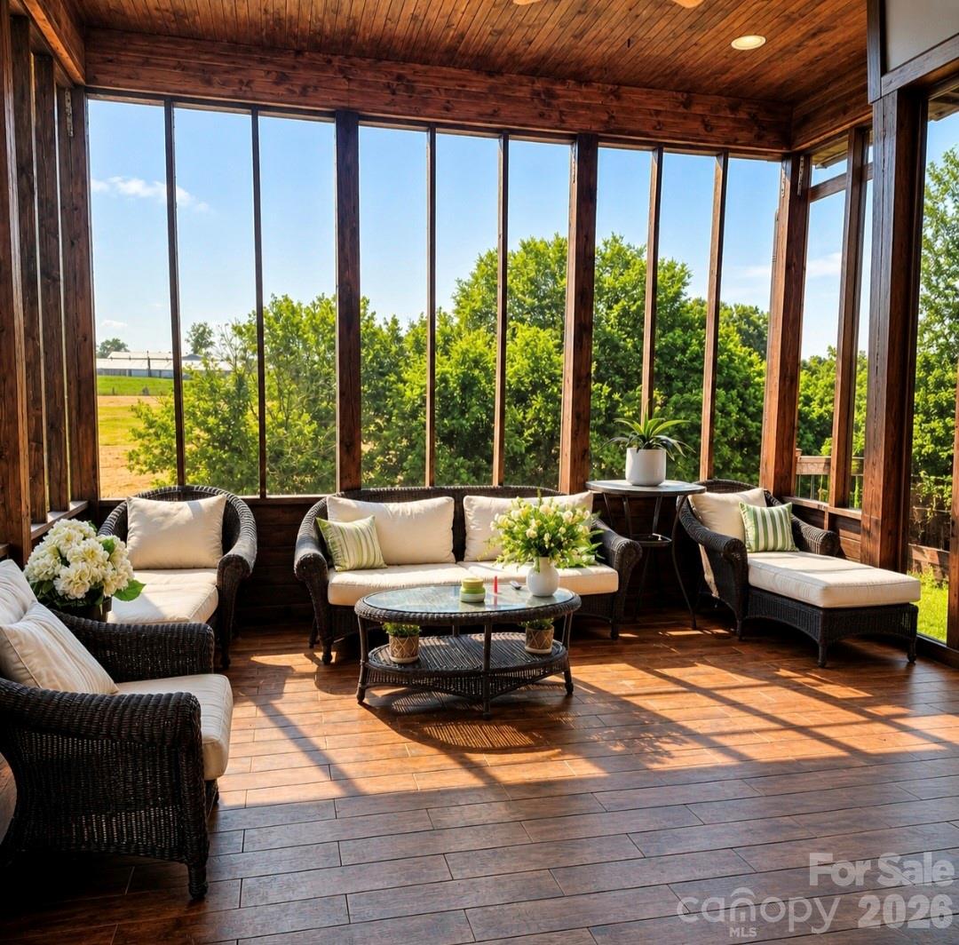 3233 Hahn Scott Road — Mount Pleasant