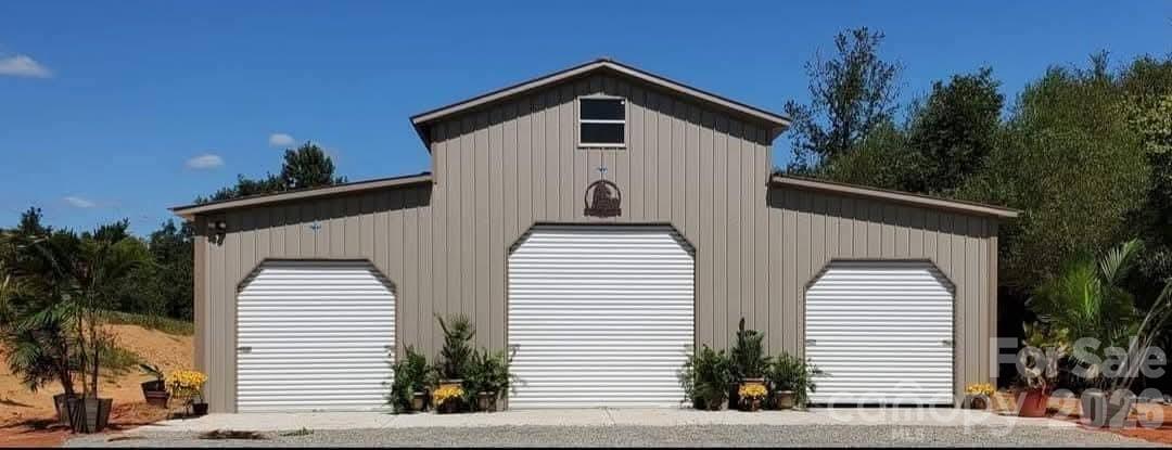 3233 Hahn Scott Road — Mount Pleasant
