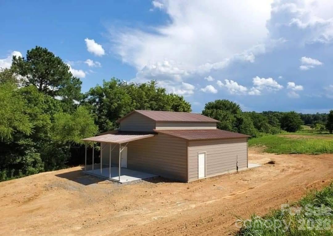 3233 Hahn Scott Road — Mount Pleasant