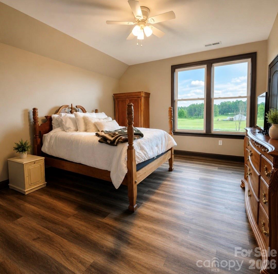 3233 Hahn Scott Road — Mount Pleasant
