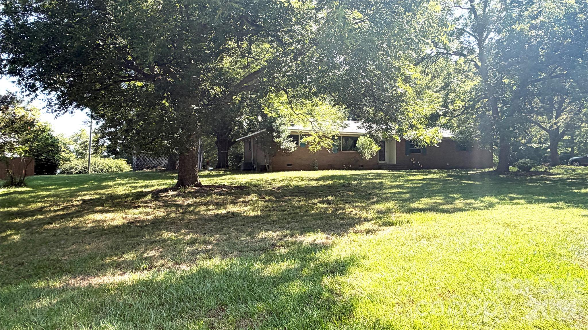 1515 Pleasant Plains Road — Matthews