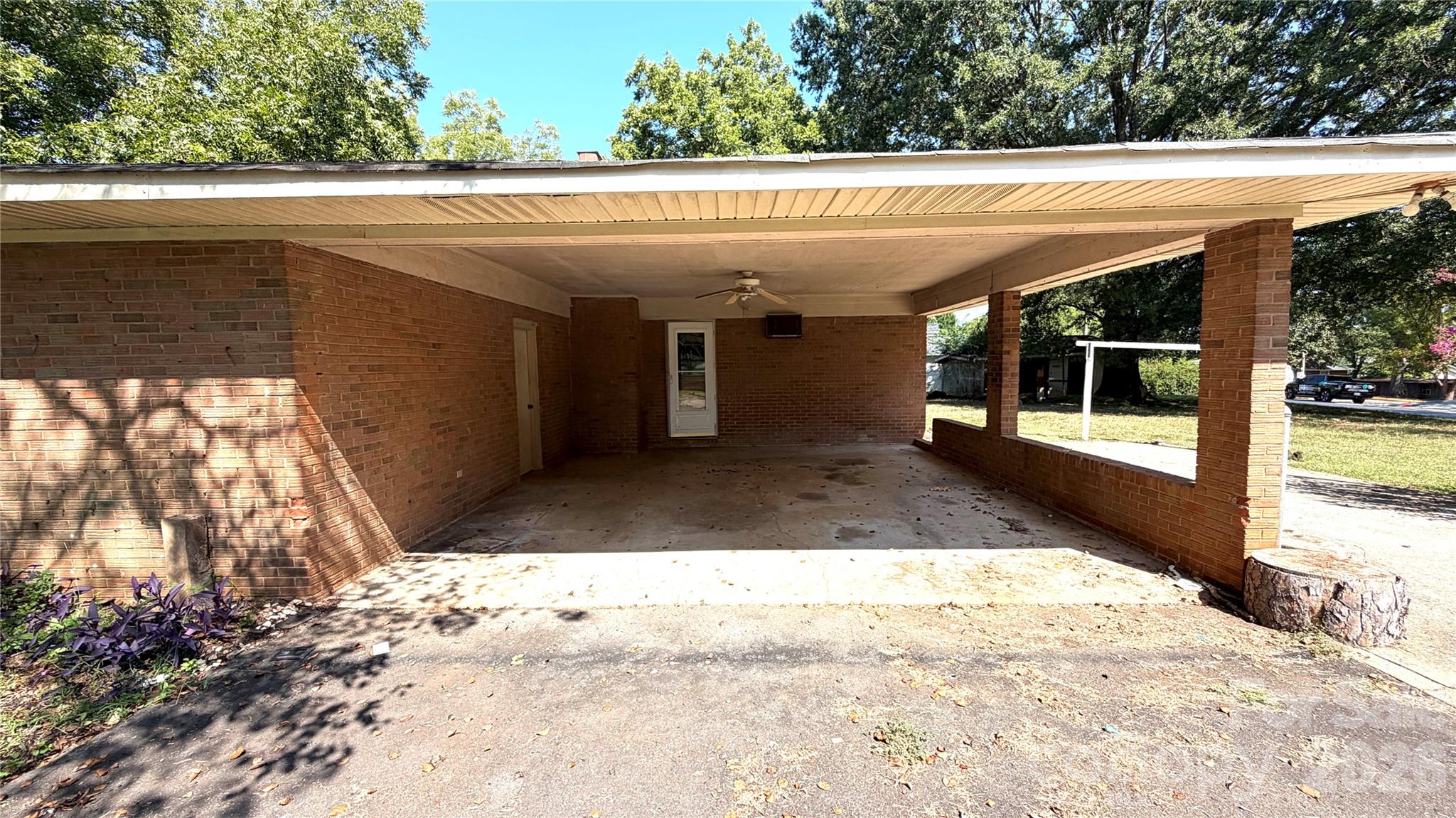 1515 Pleasant Plains Road — Matthews
