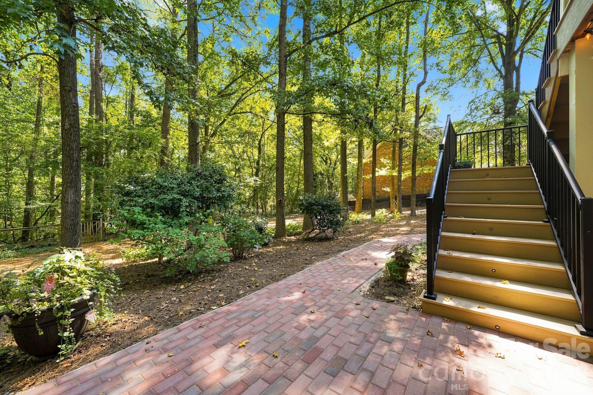 405 Pine Road — Davidson