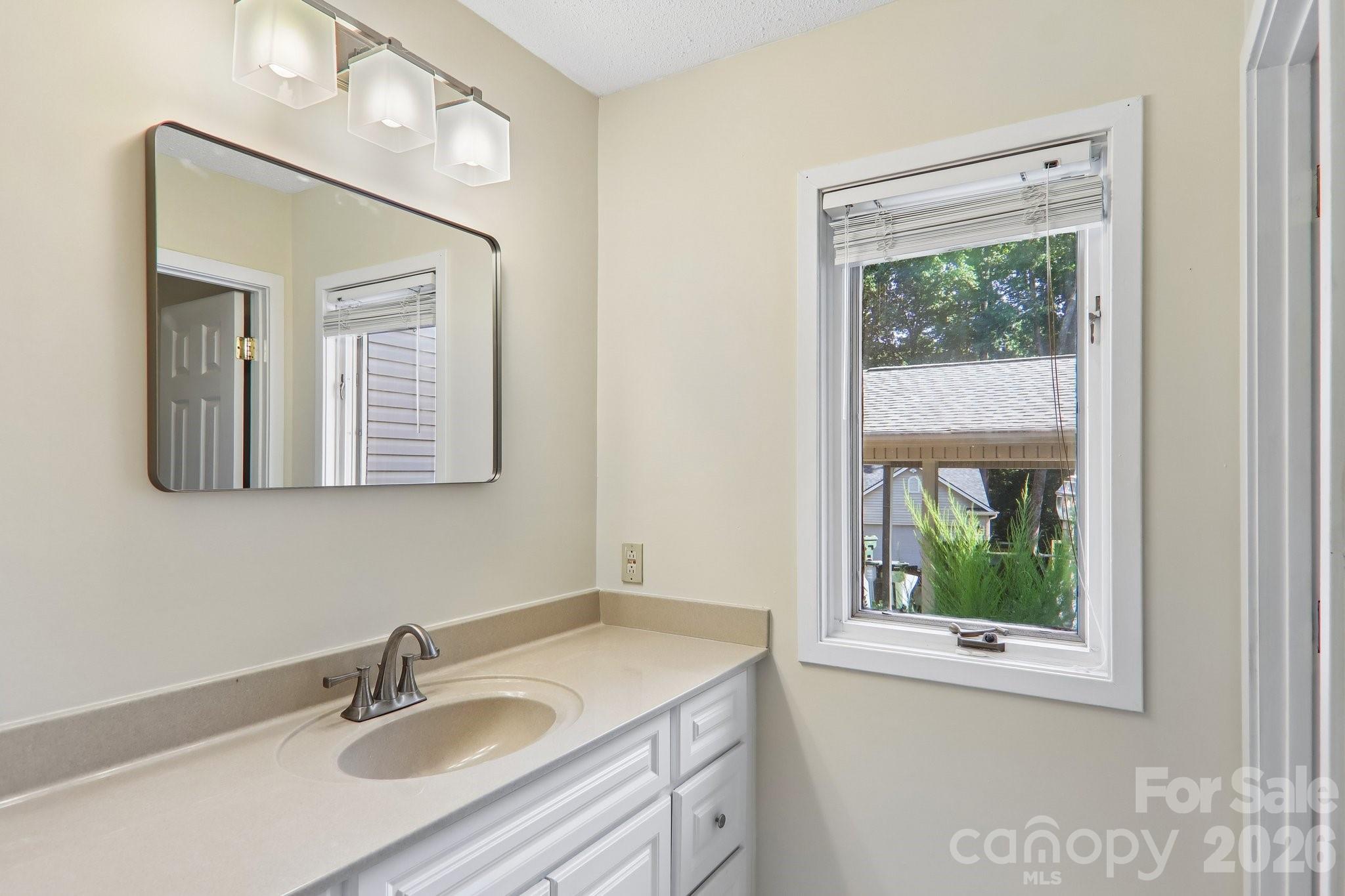 18 Foxmoor Court — Etowah