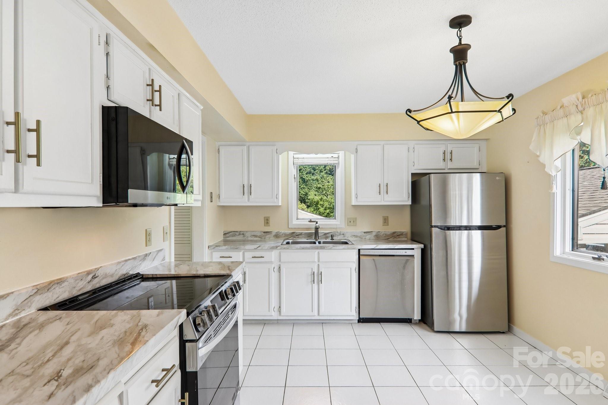 18 Foxmoor Court — Etowah