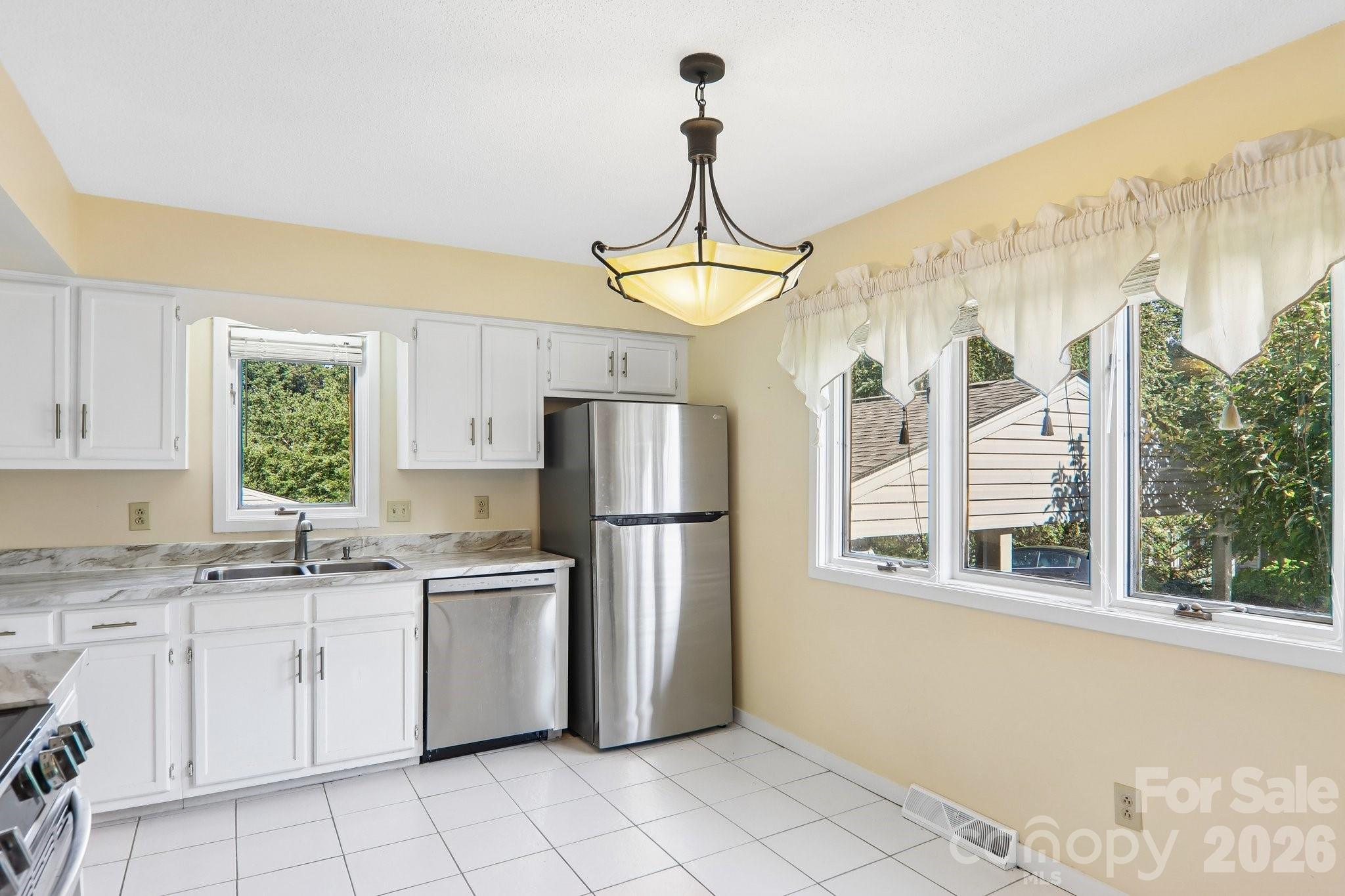 18 Foxmoor Court — Etowah