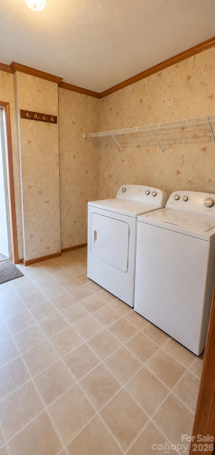6162 Sherwood Lane — Denver