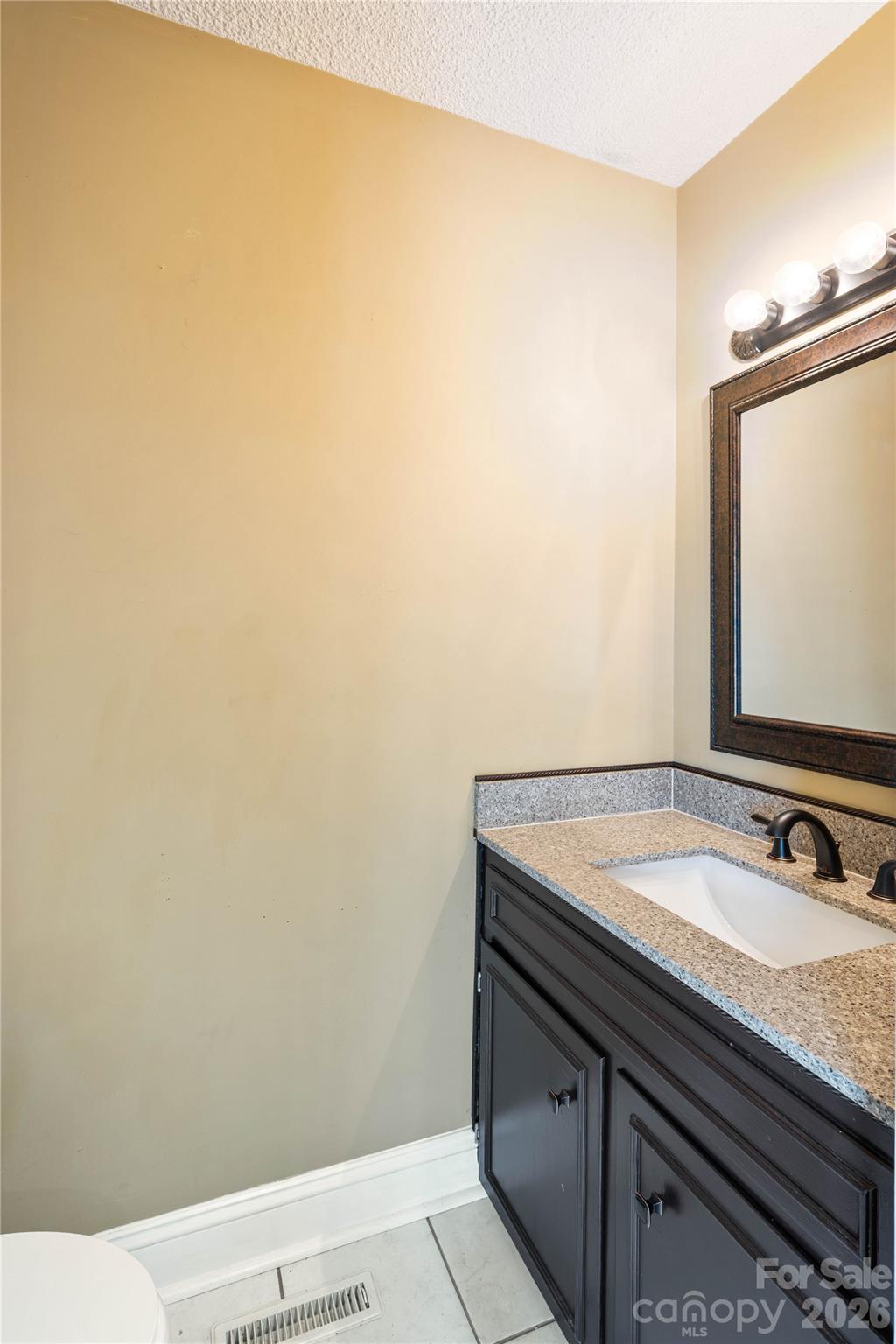 7610 Long Island Road — Catawba
