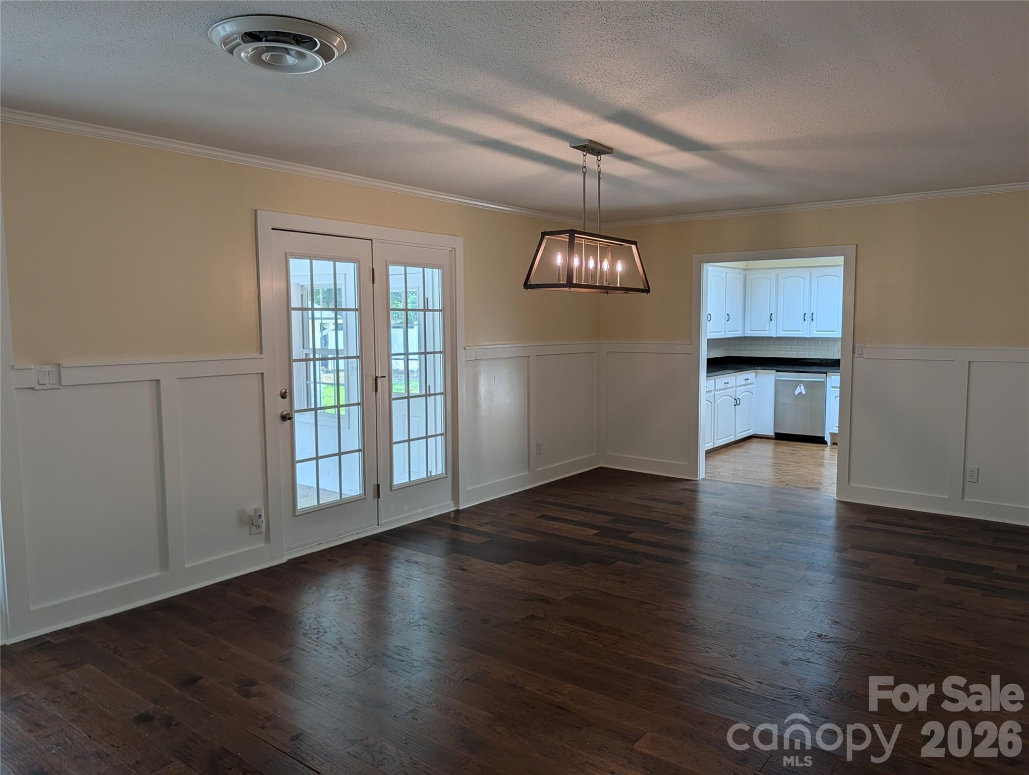 220 Augusta Drive — Statesville