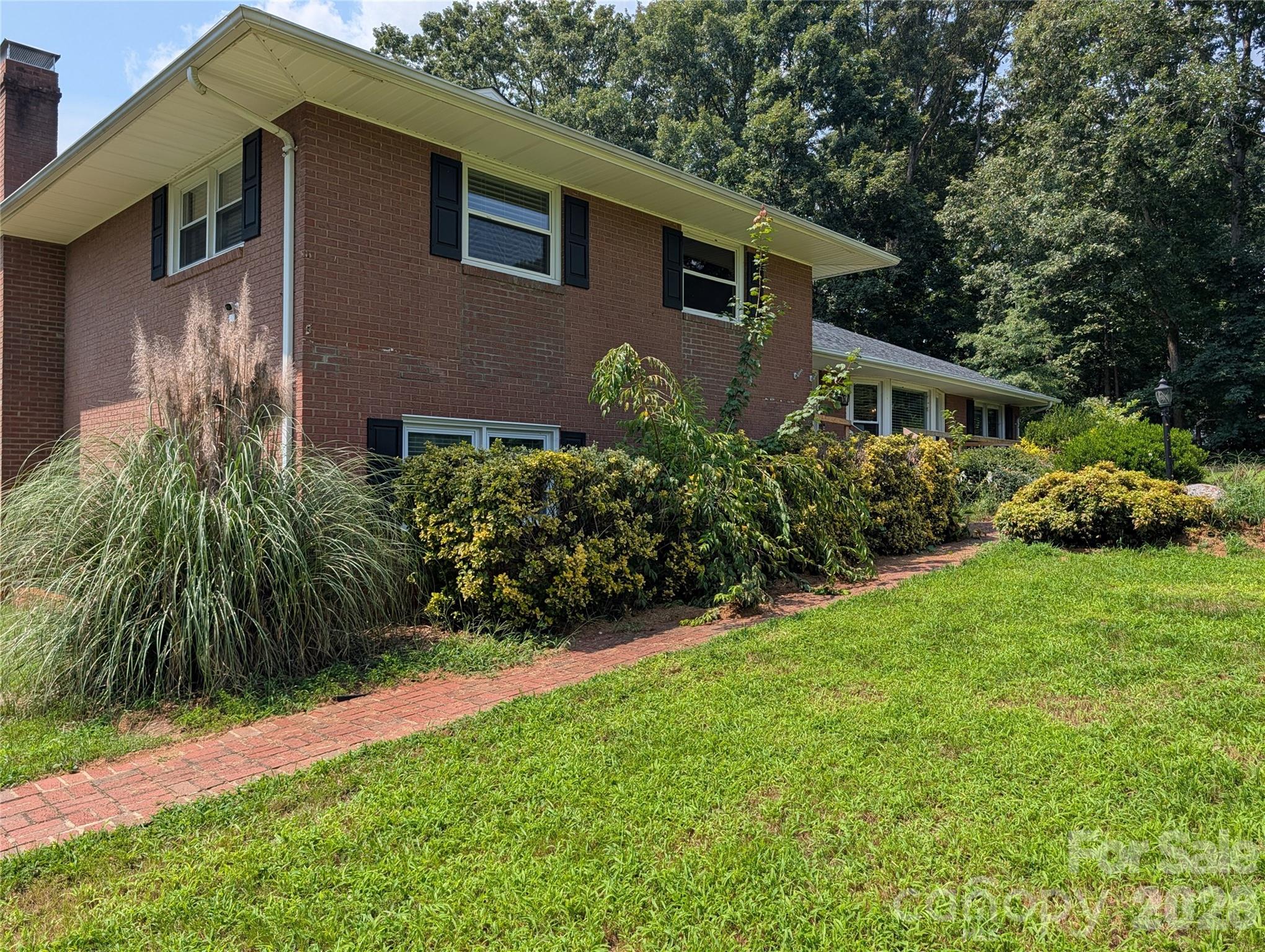 220 Augusta Drive — Statesville