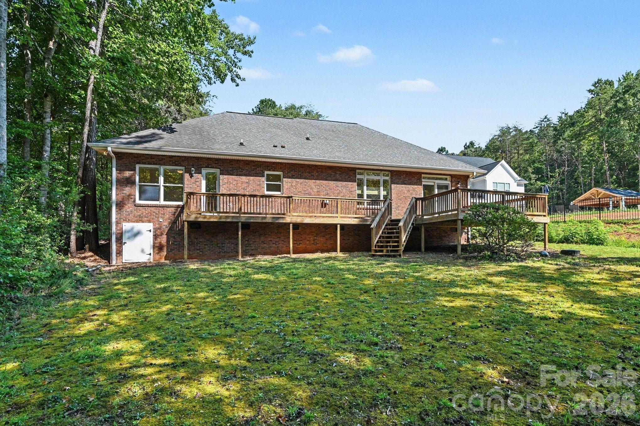8271 Long Island Road — Catawba