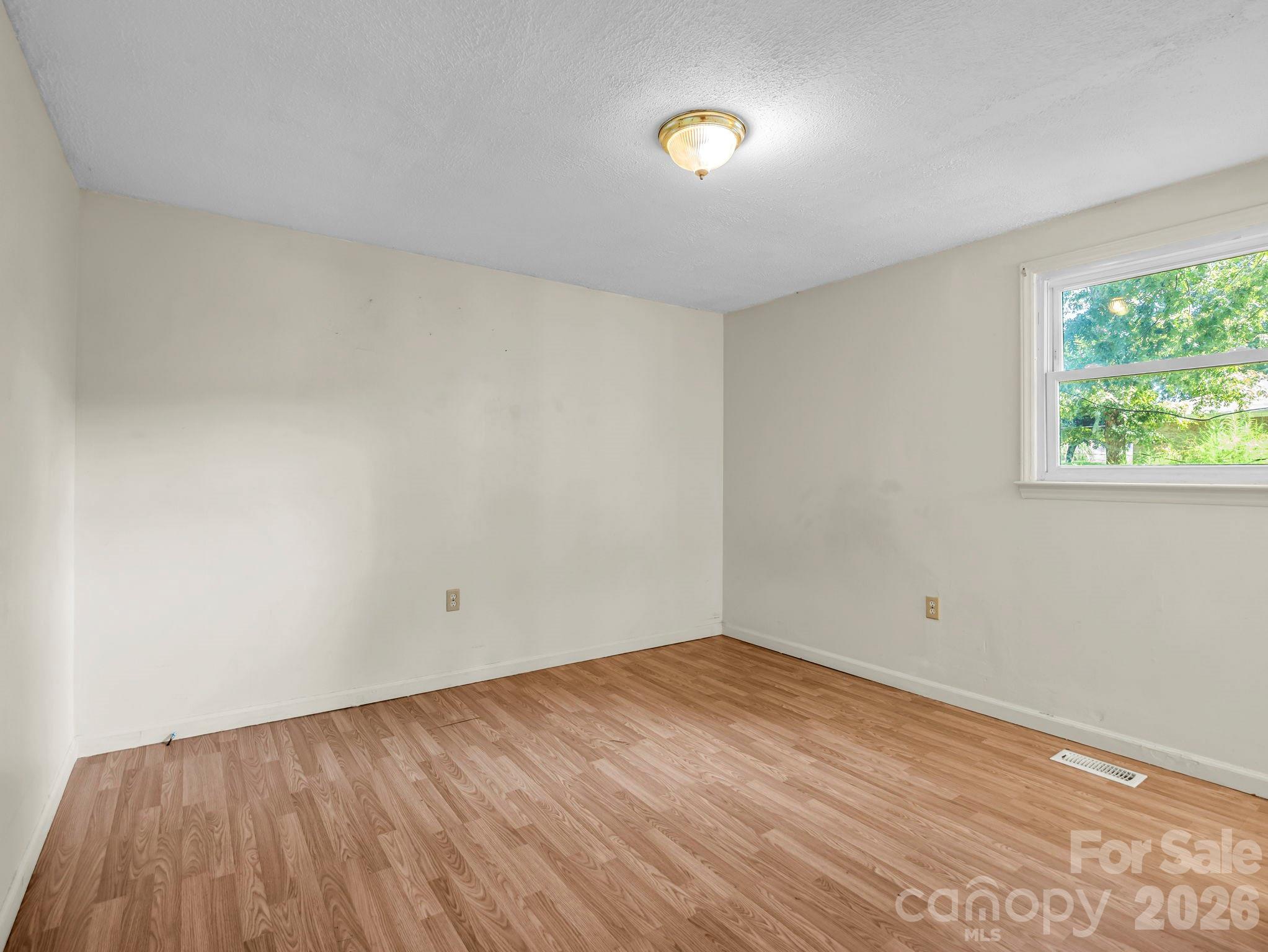 254 Oldcastle Lane #49 — Forest City