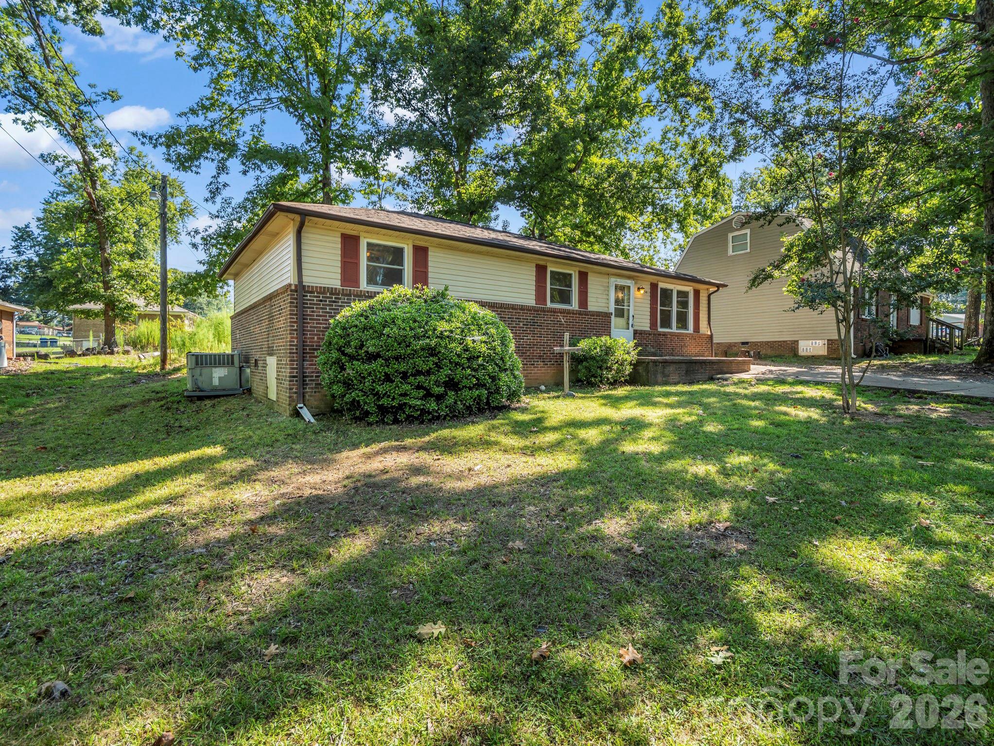 254 Oldcastle Lane #49 — Forest City