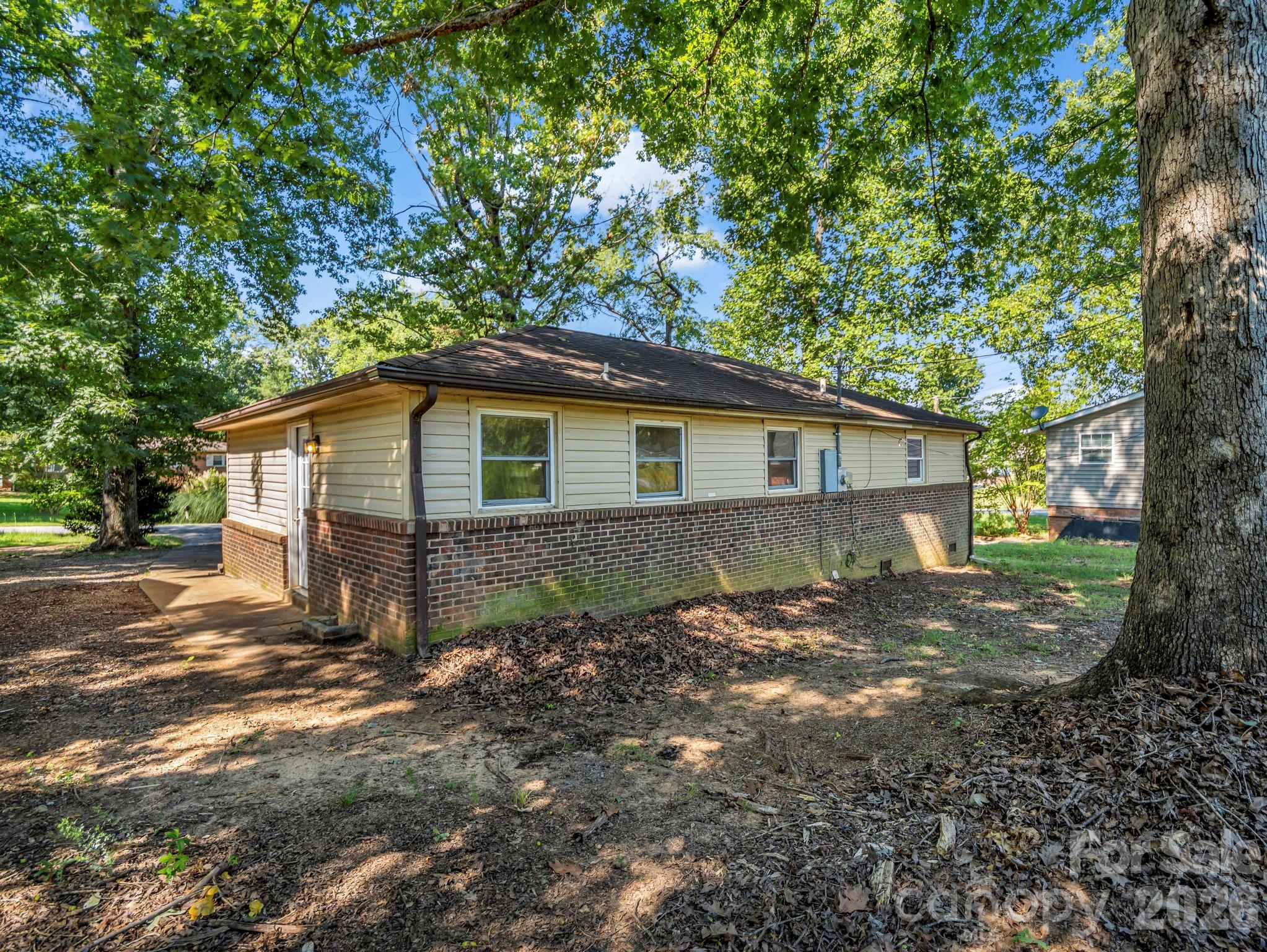 254 Oldcastle Lane #49 — Forest City