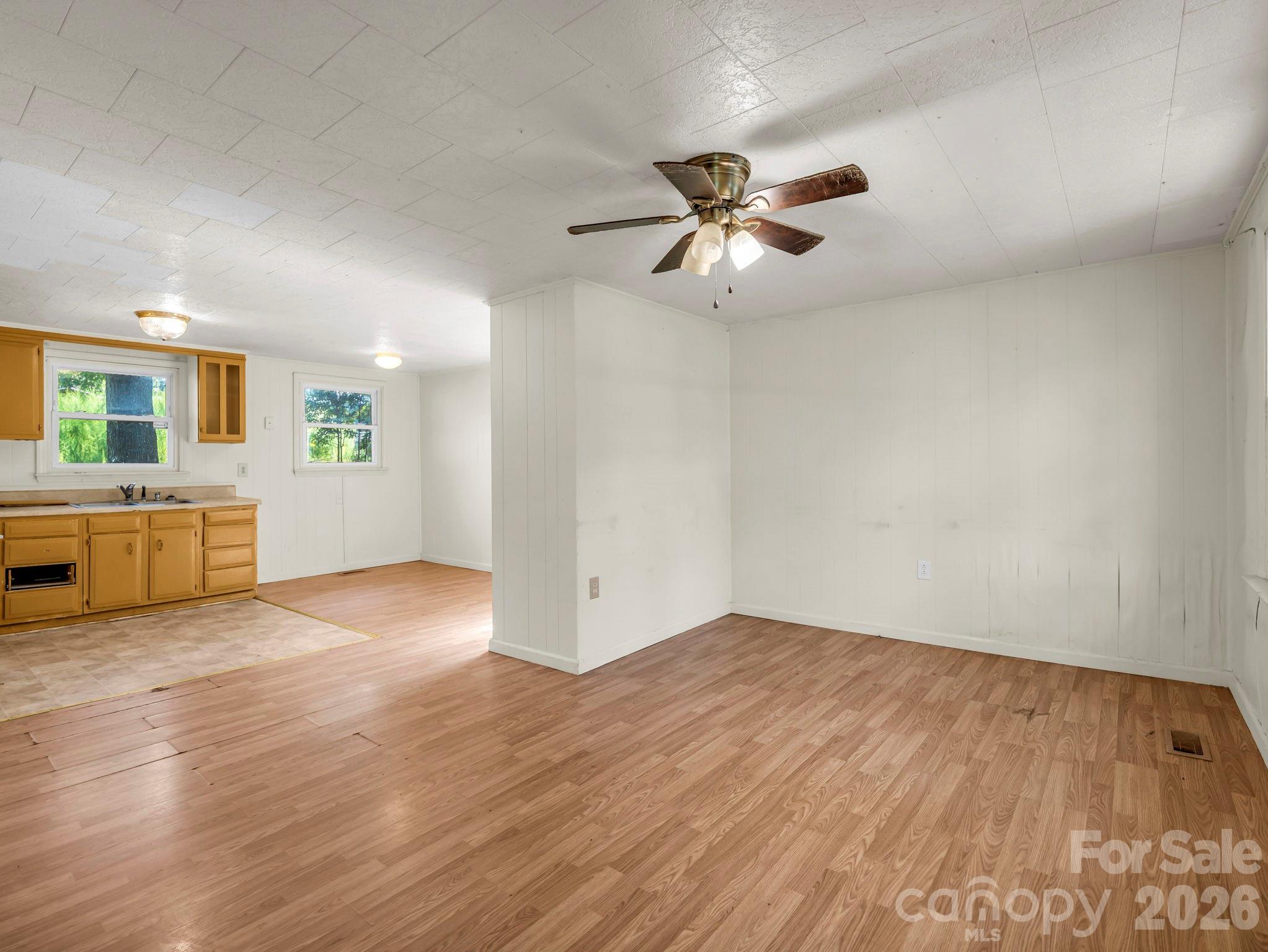 254 Oldcastle Lane #49 — Forest City
