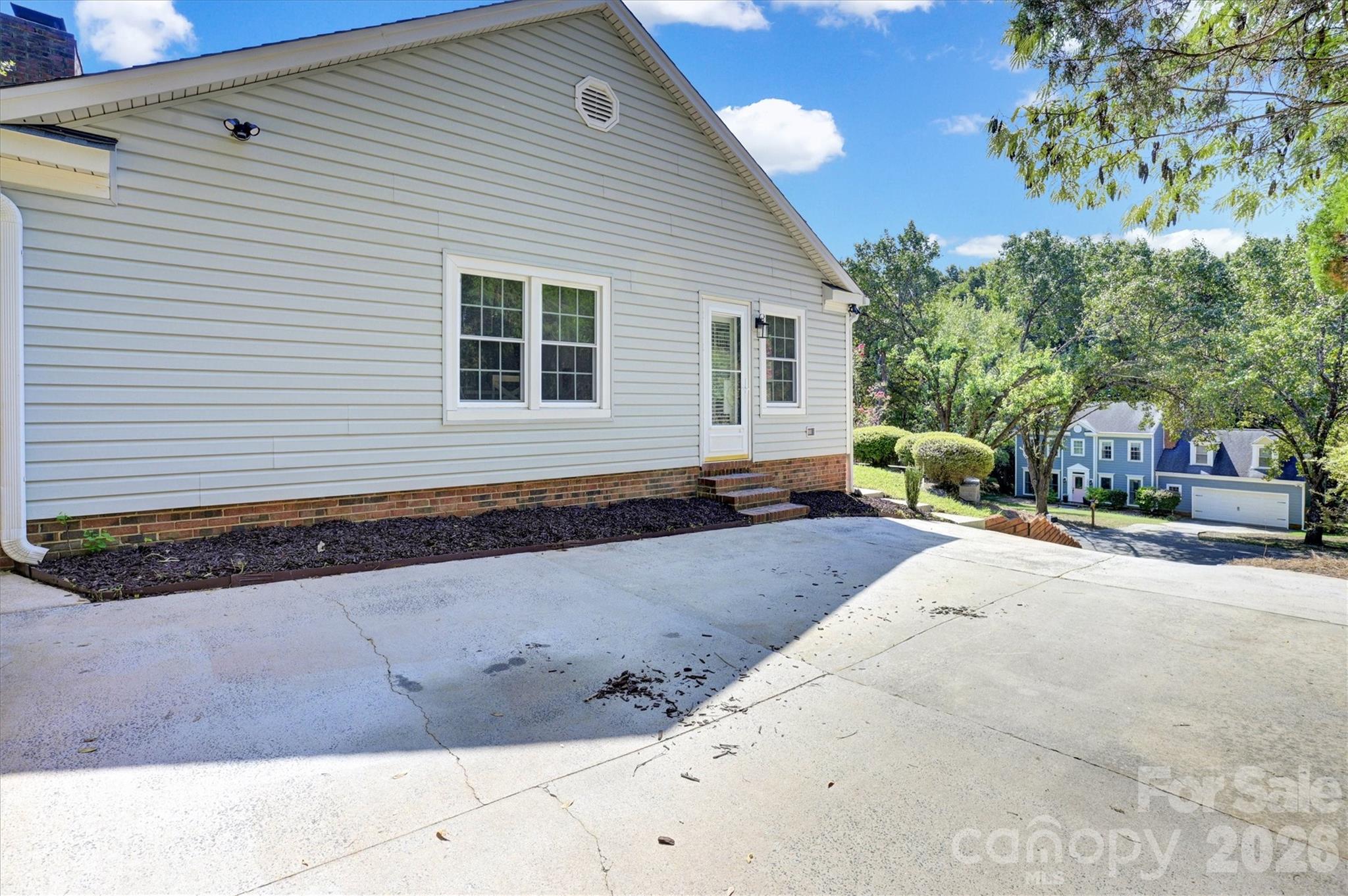 201 Sandymead Road — Matthews