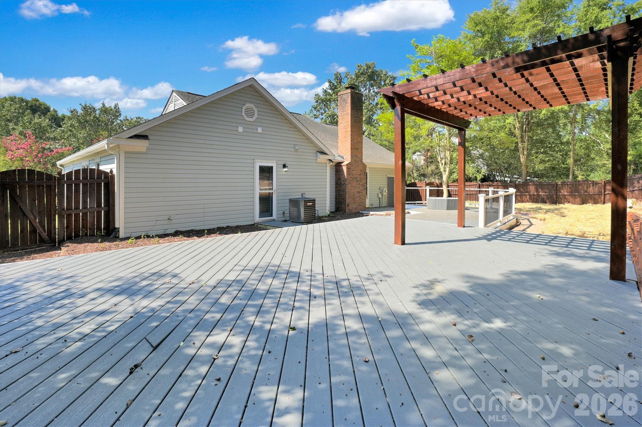201 Sandymead Road — Matthews