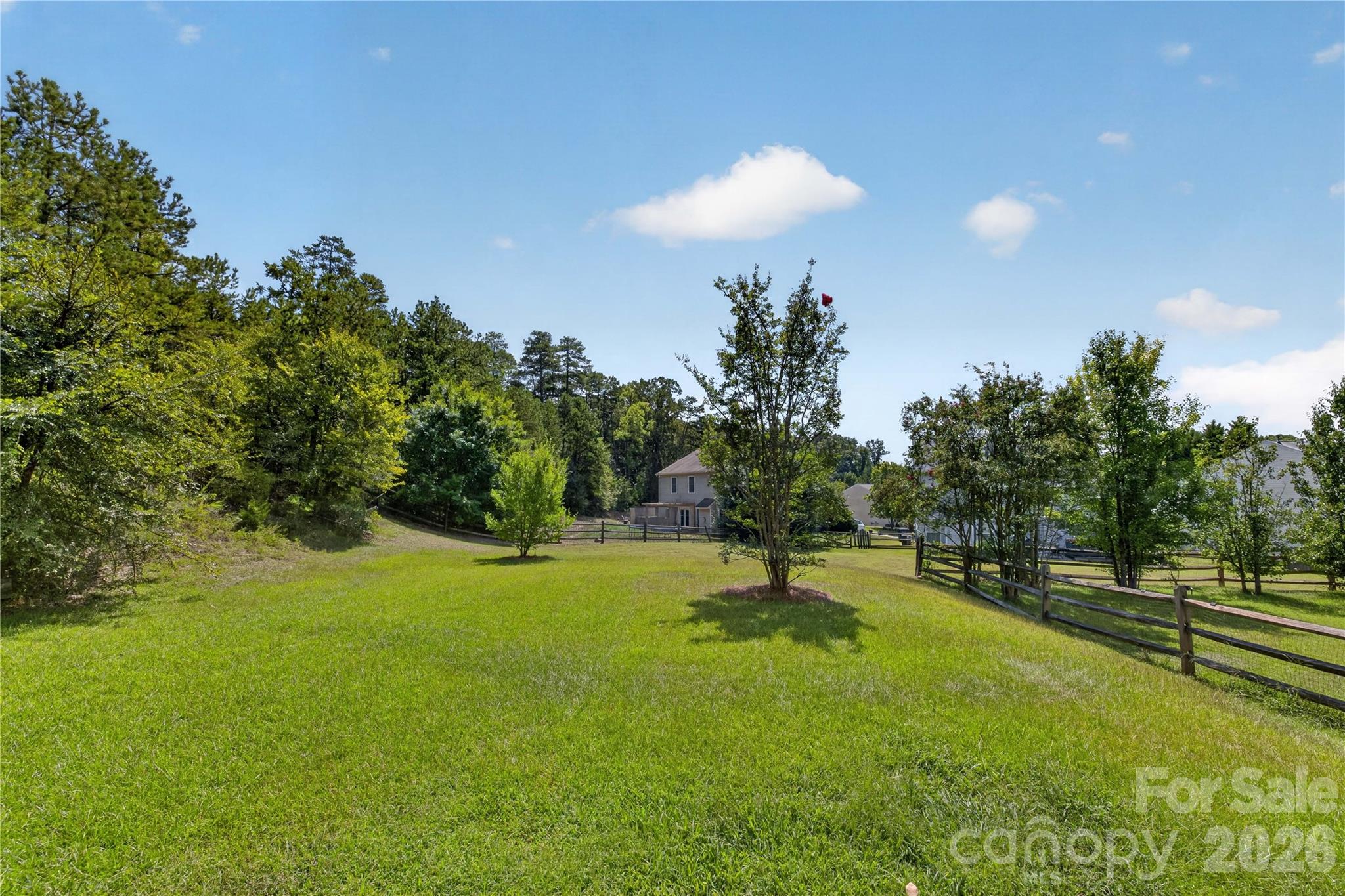 634 Longacre Drive — Charlotte