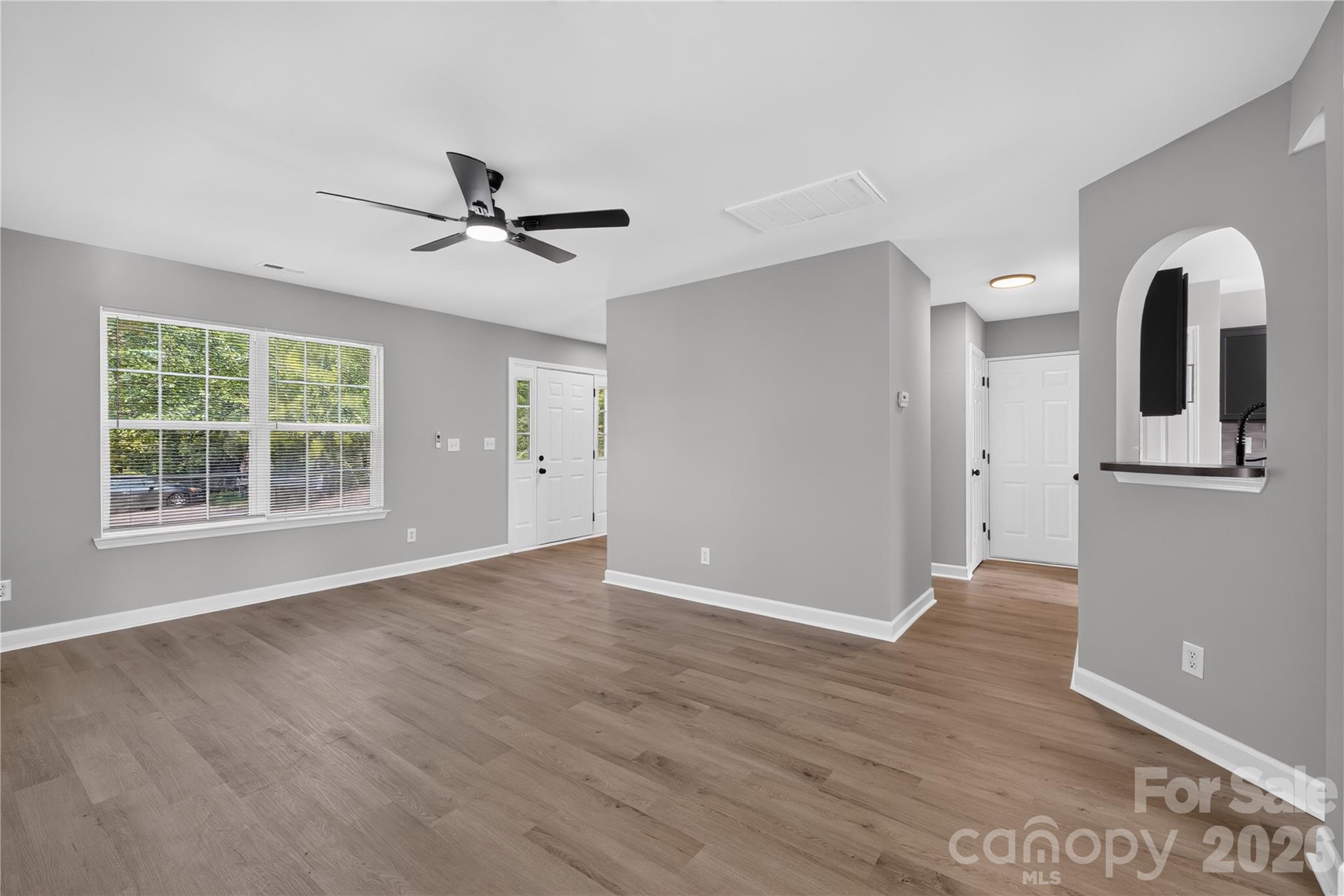 634 Longacre Drive — Charlotte