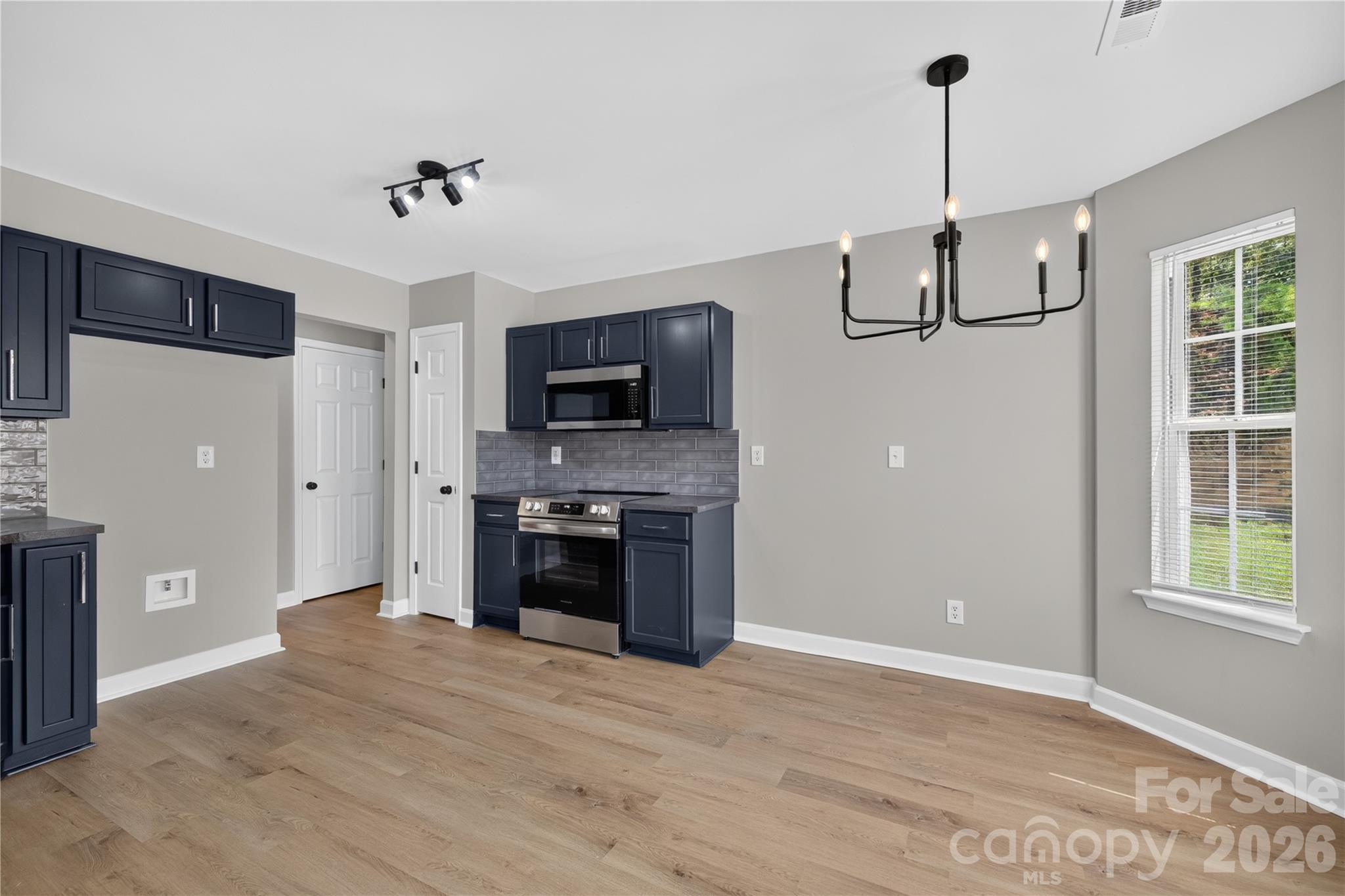 634 Longacre Drive — Charlotte