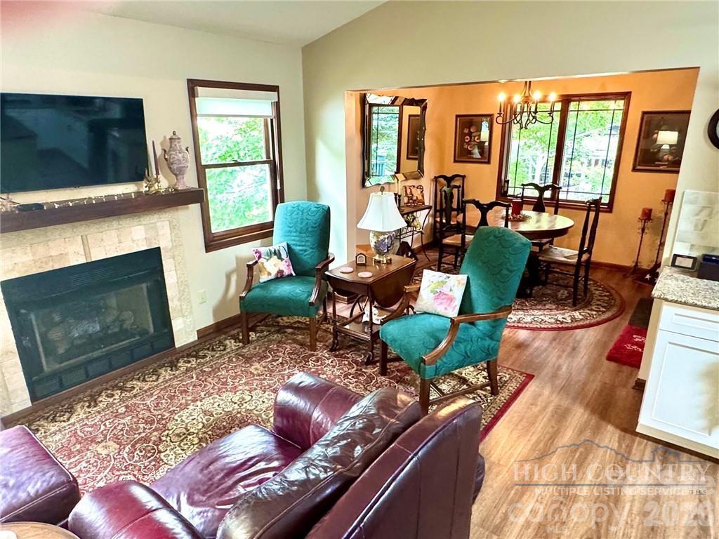 76 Whispering Pine Loop — Newland