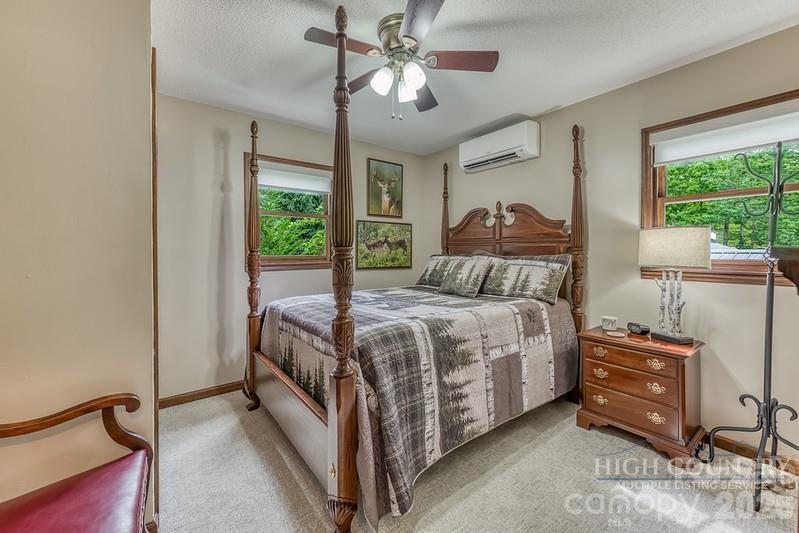 76 Whispering Pine Loop — Newland