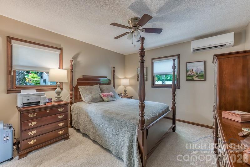 76 Whispering Pine Loop — Newland