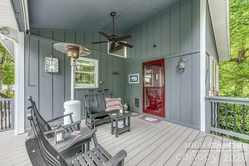76 Whispering Pine Loop — Newland