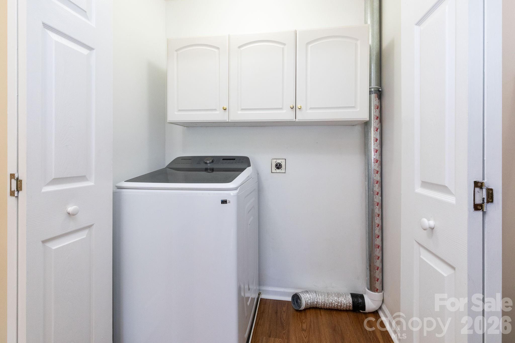 2507 Ashley Court — Belmont