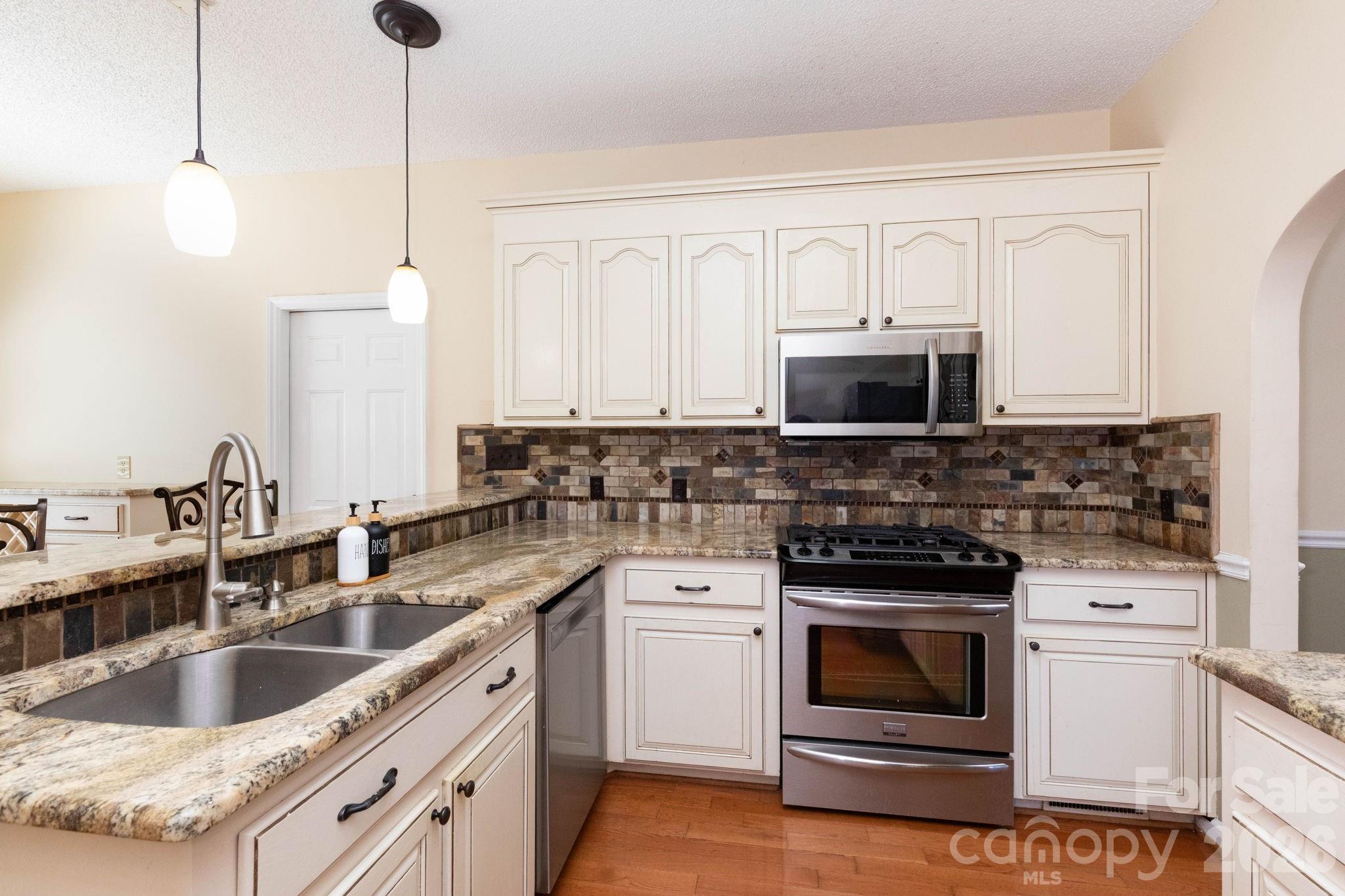 2507 Ashley Court — Belmont