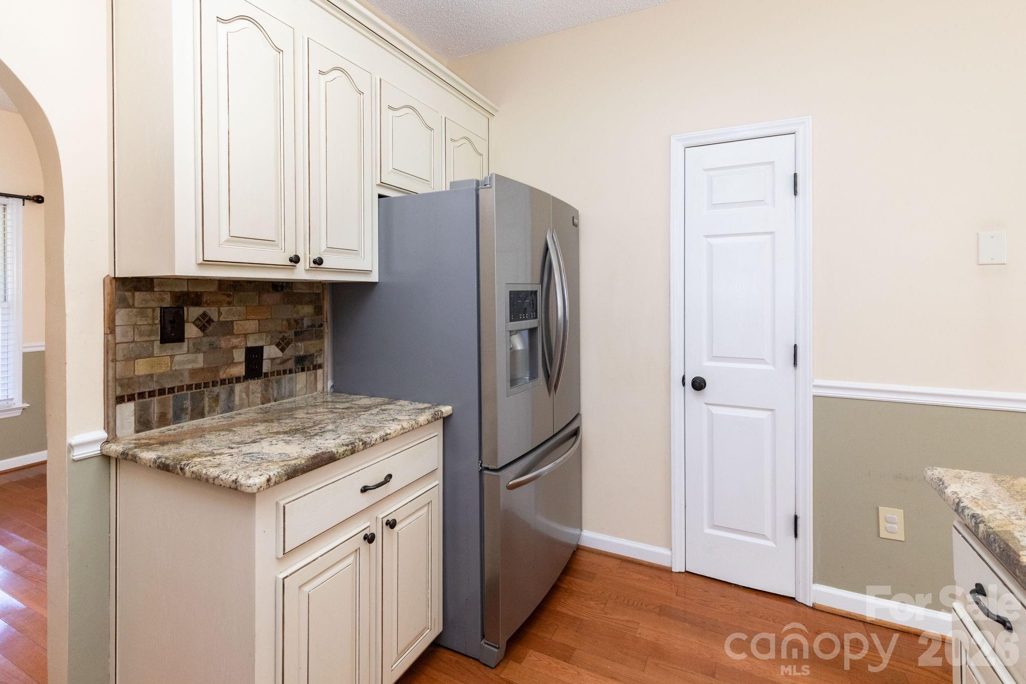 2507 Ashley Court — Belmont