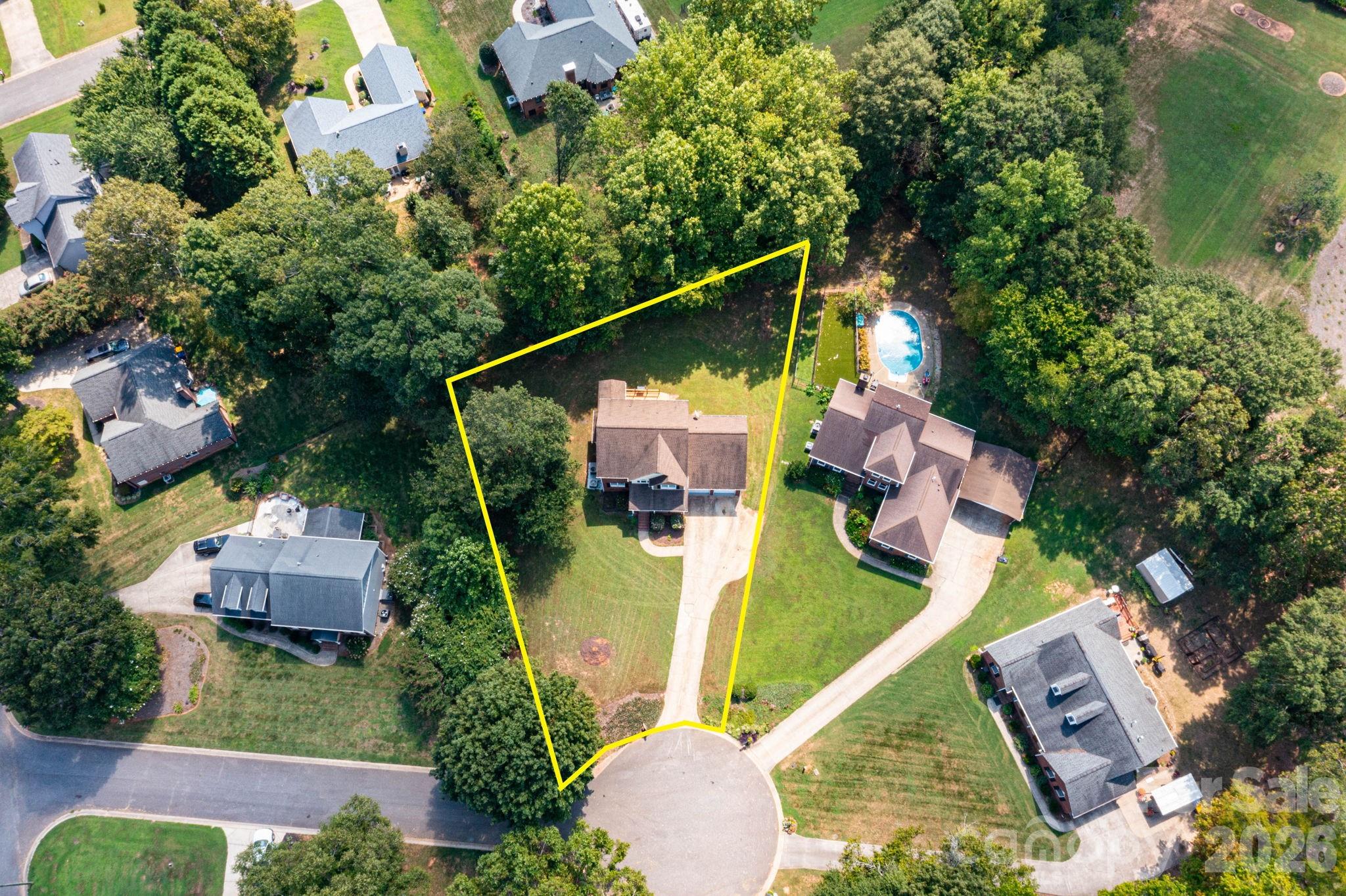 2507 Ashley Court — Belmont