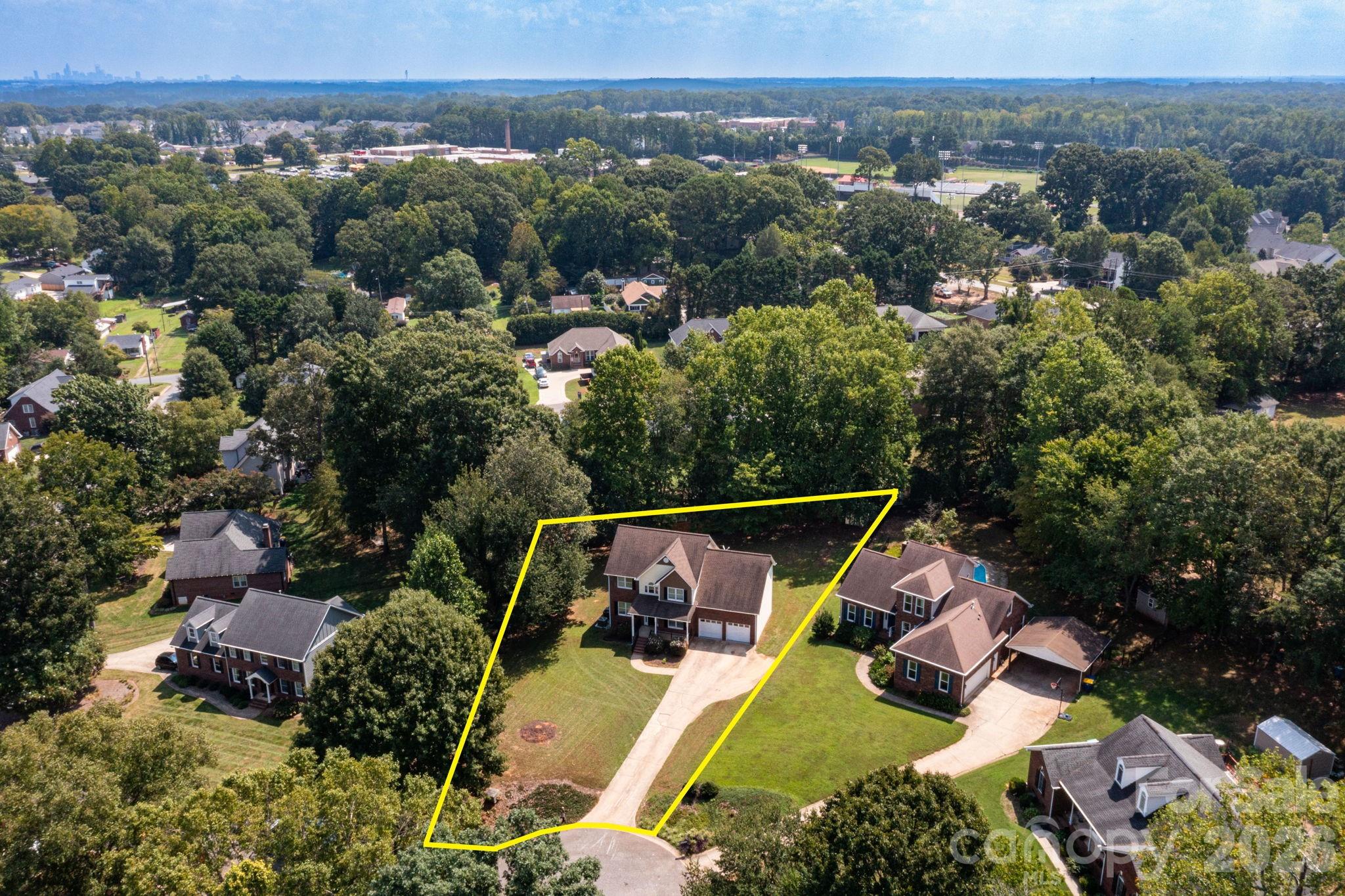2507 Ashley Court — Belmont