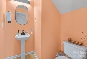5616 Linda Vista Lane — Charlotte