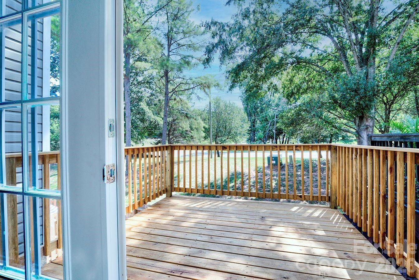 9604 Vinca Circle — Charlotte